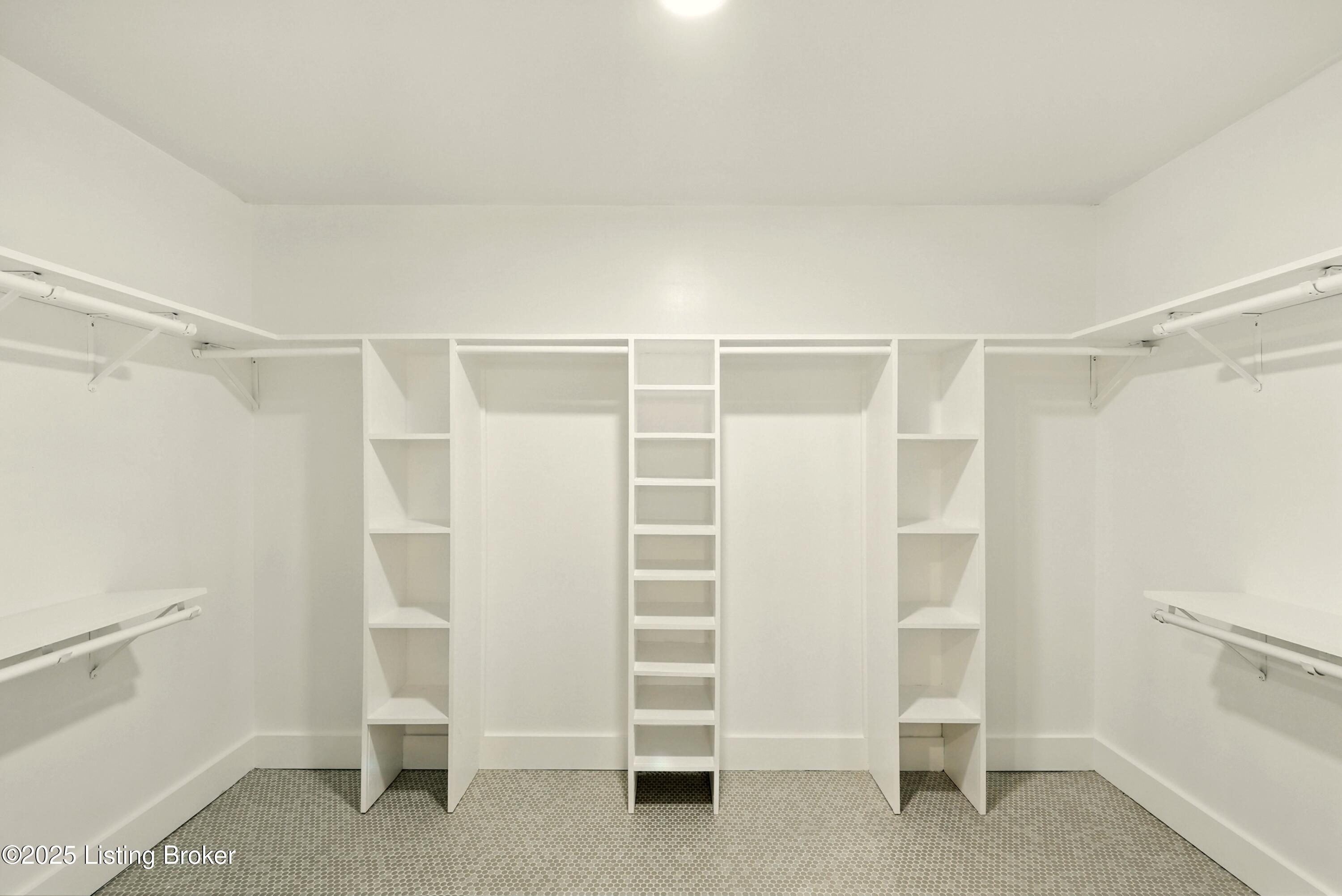 1100 Ellison Ave