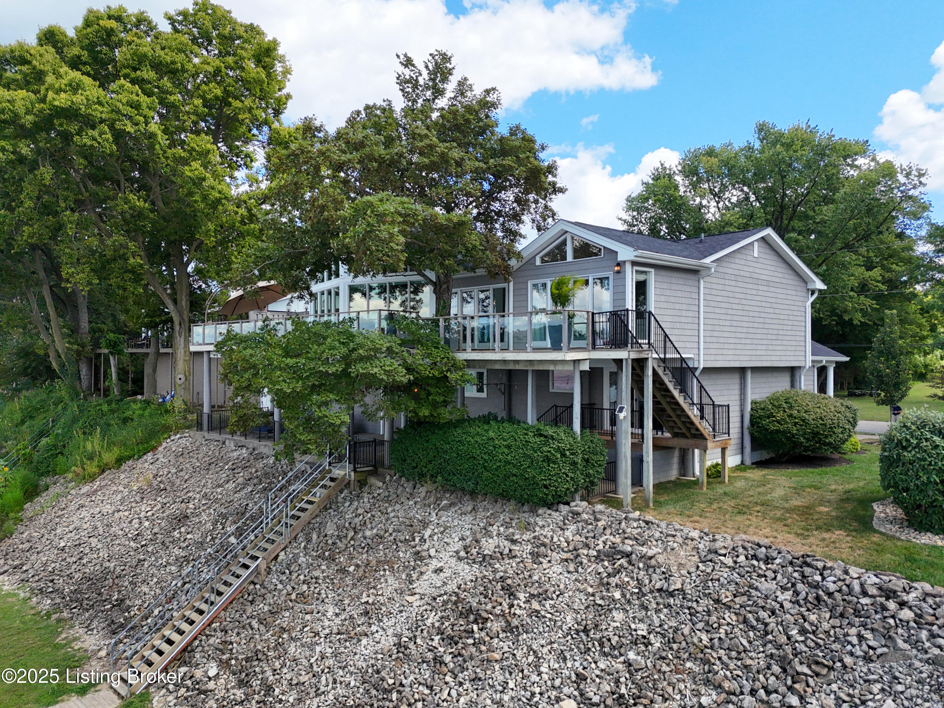 7222 Beachland Beach Rd
