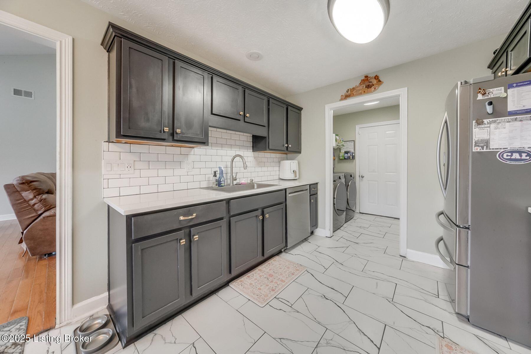 315 Bentwood Dr