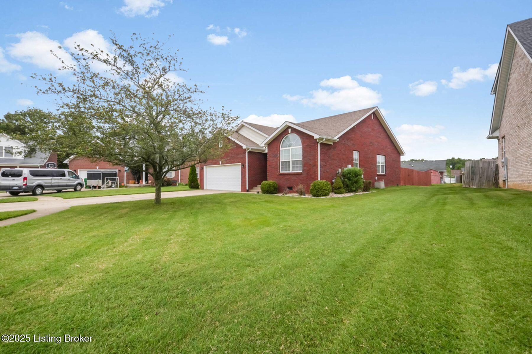 315 Bentwood Dr