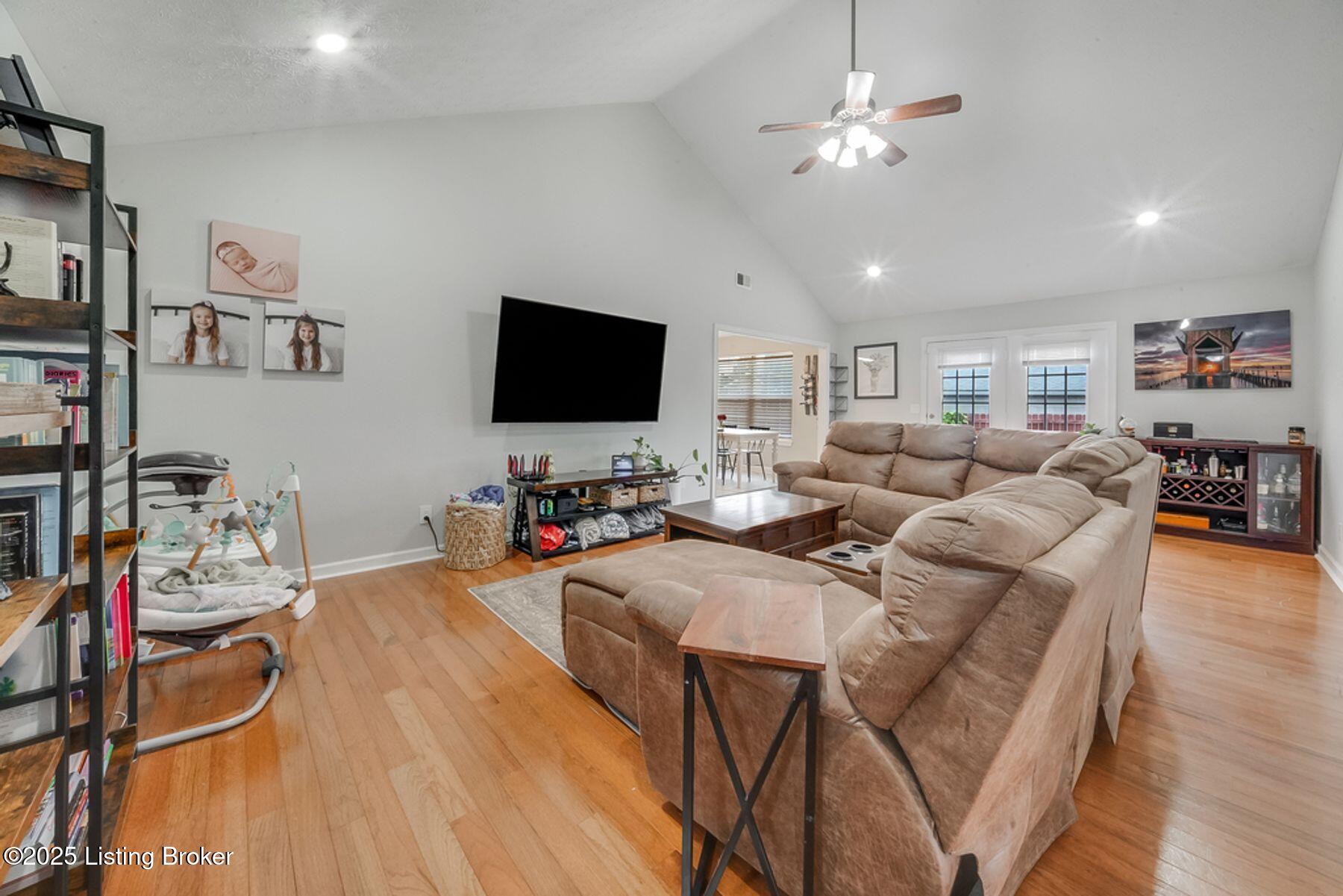 315 Bentwood Dr