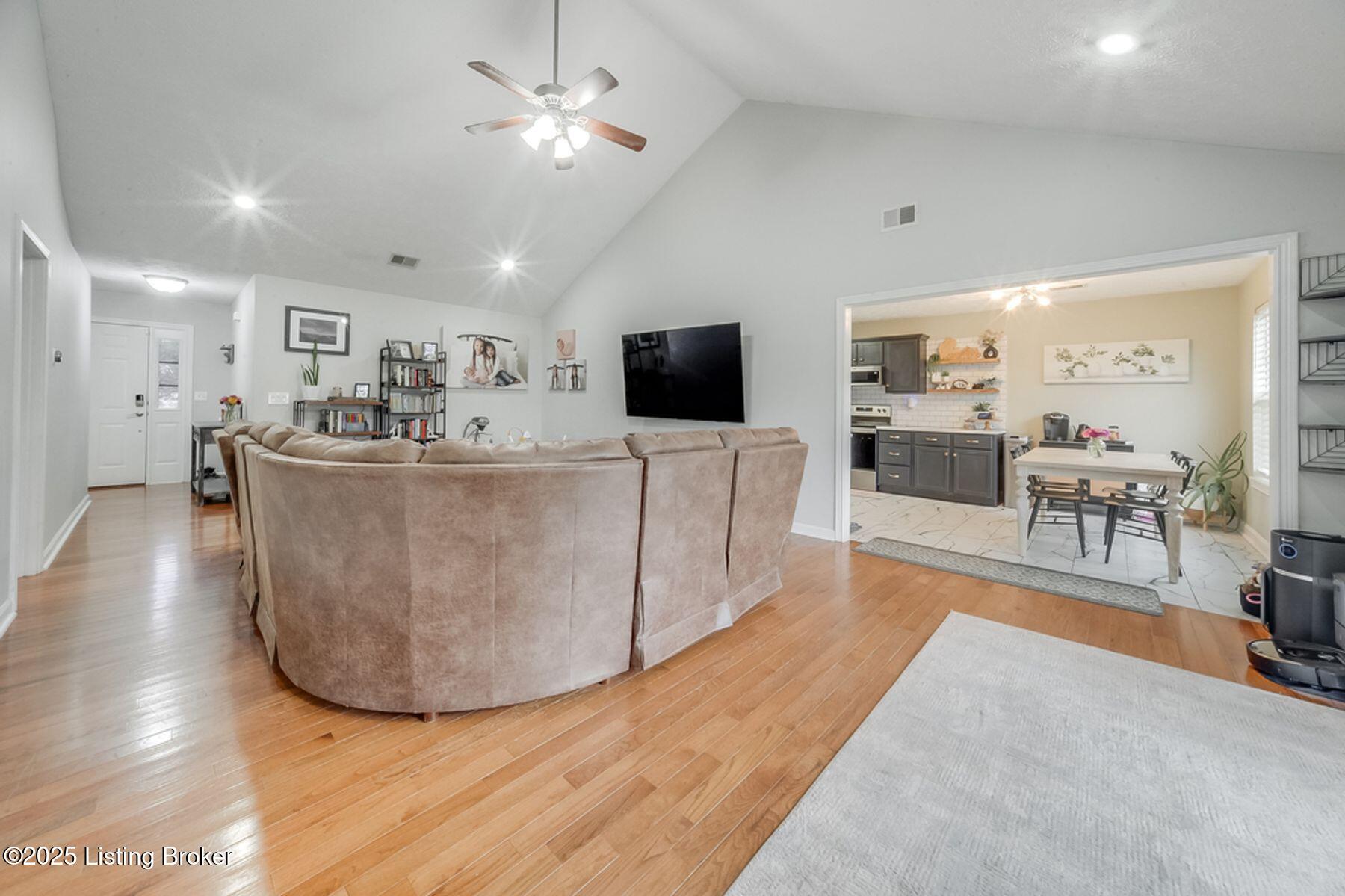 315 Bentwood Dr