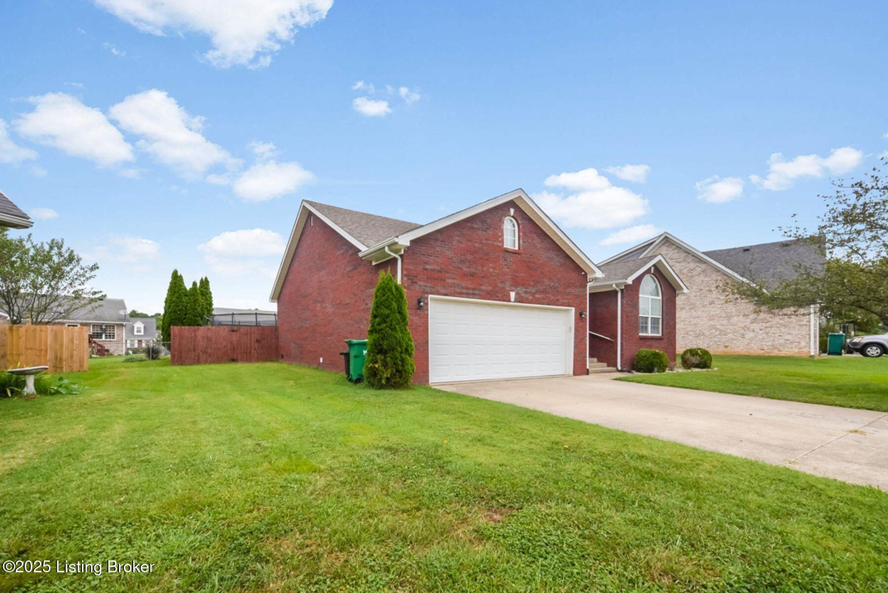 315 Bentwood Dr