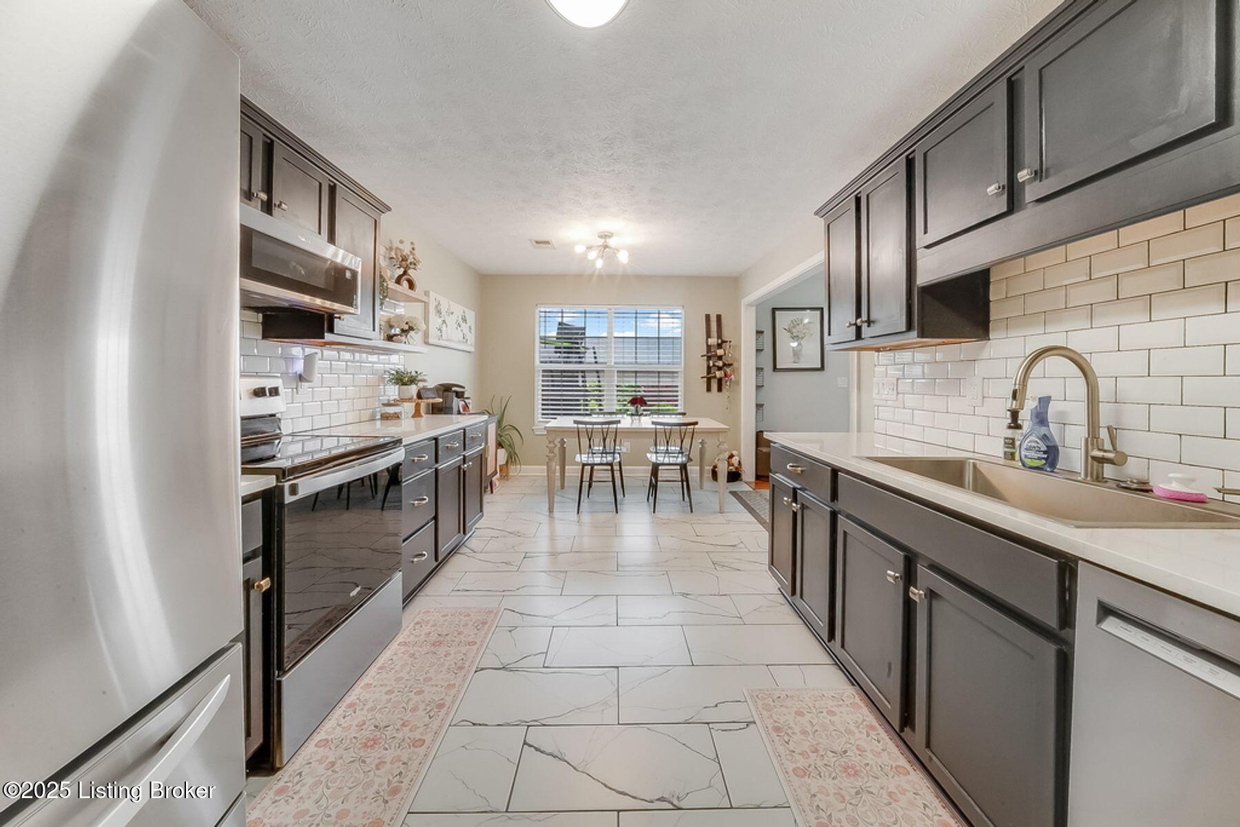 315 Bentwood Dr