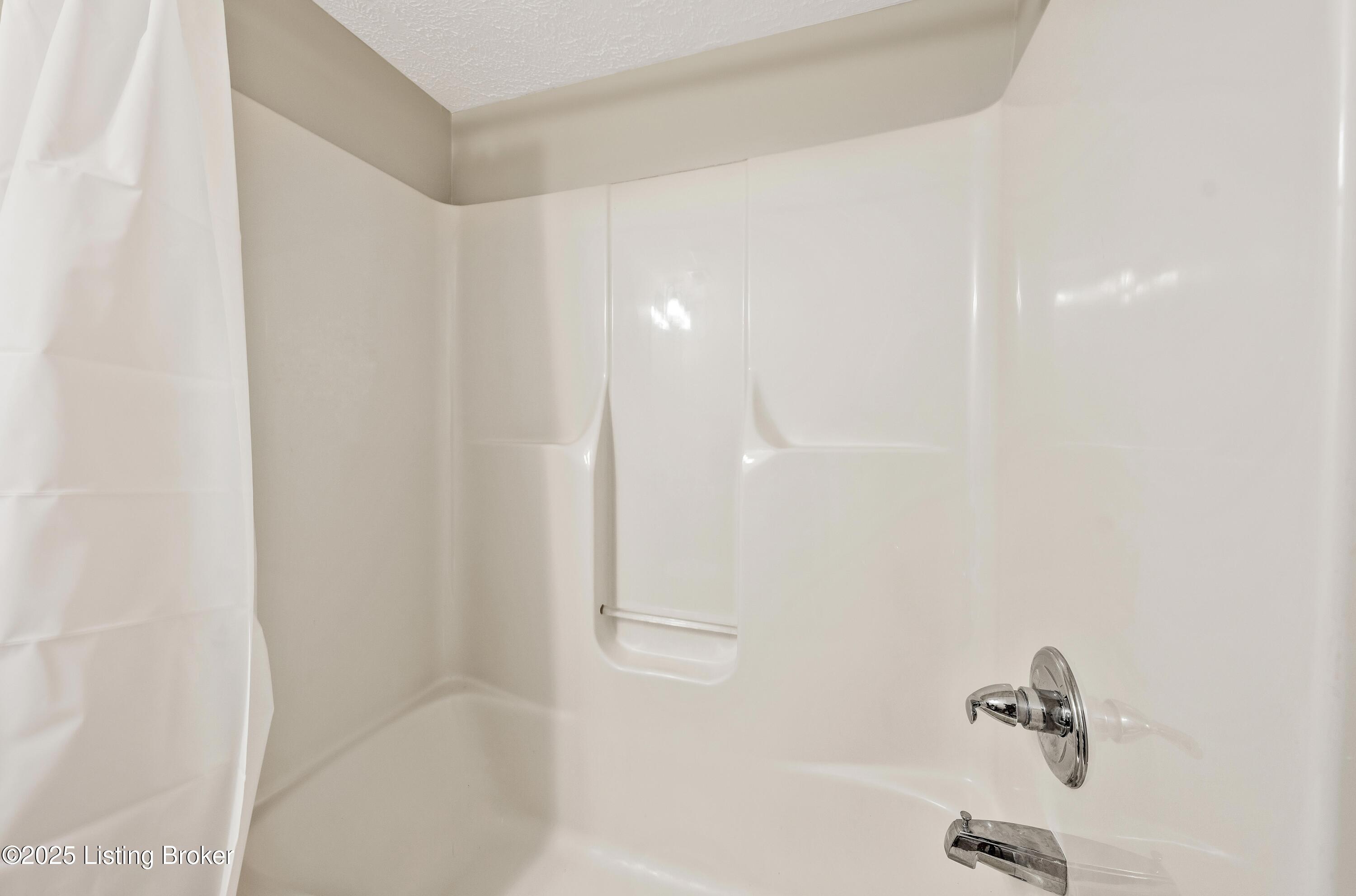 12523 Kiawah Ct