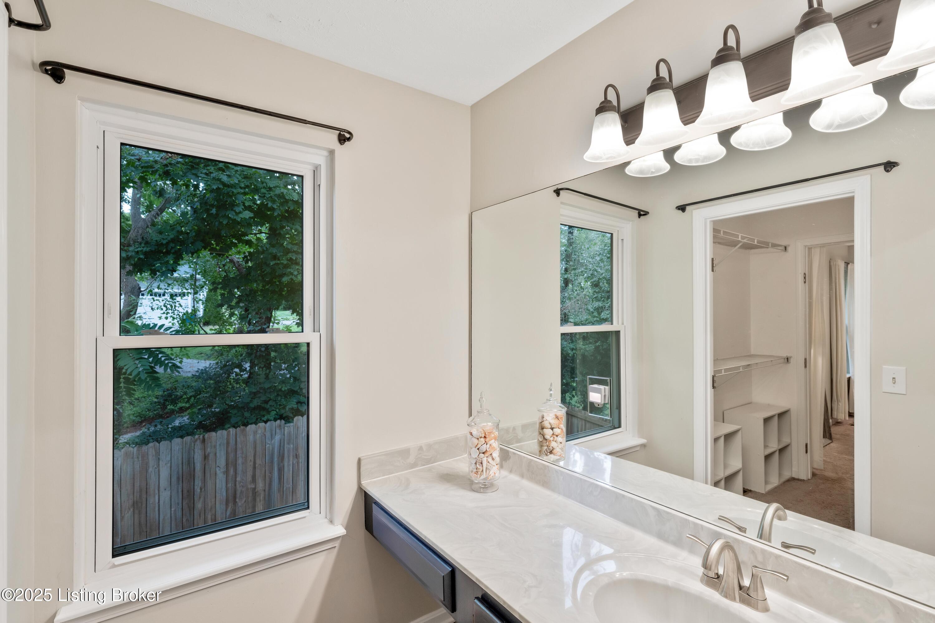 12523 Kiawah Ct