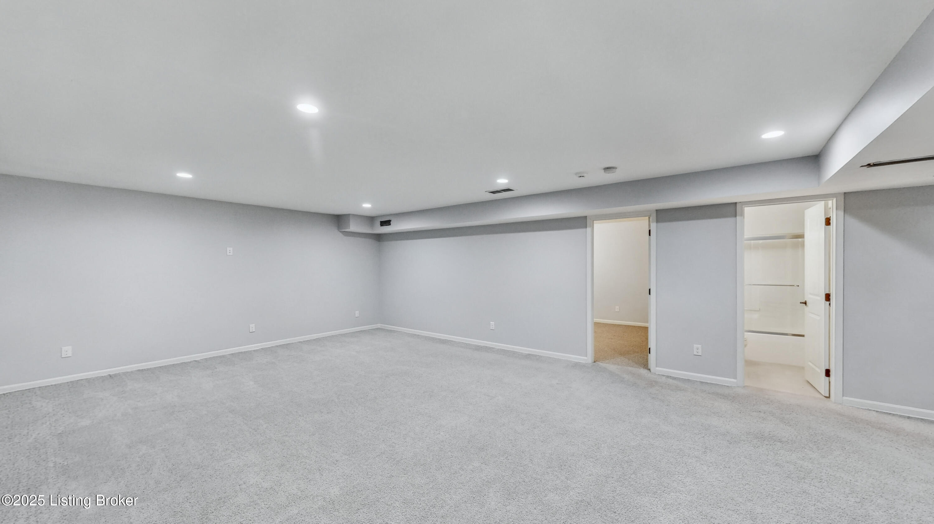 7010 Creekton Dr