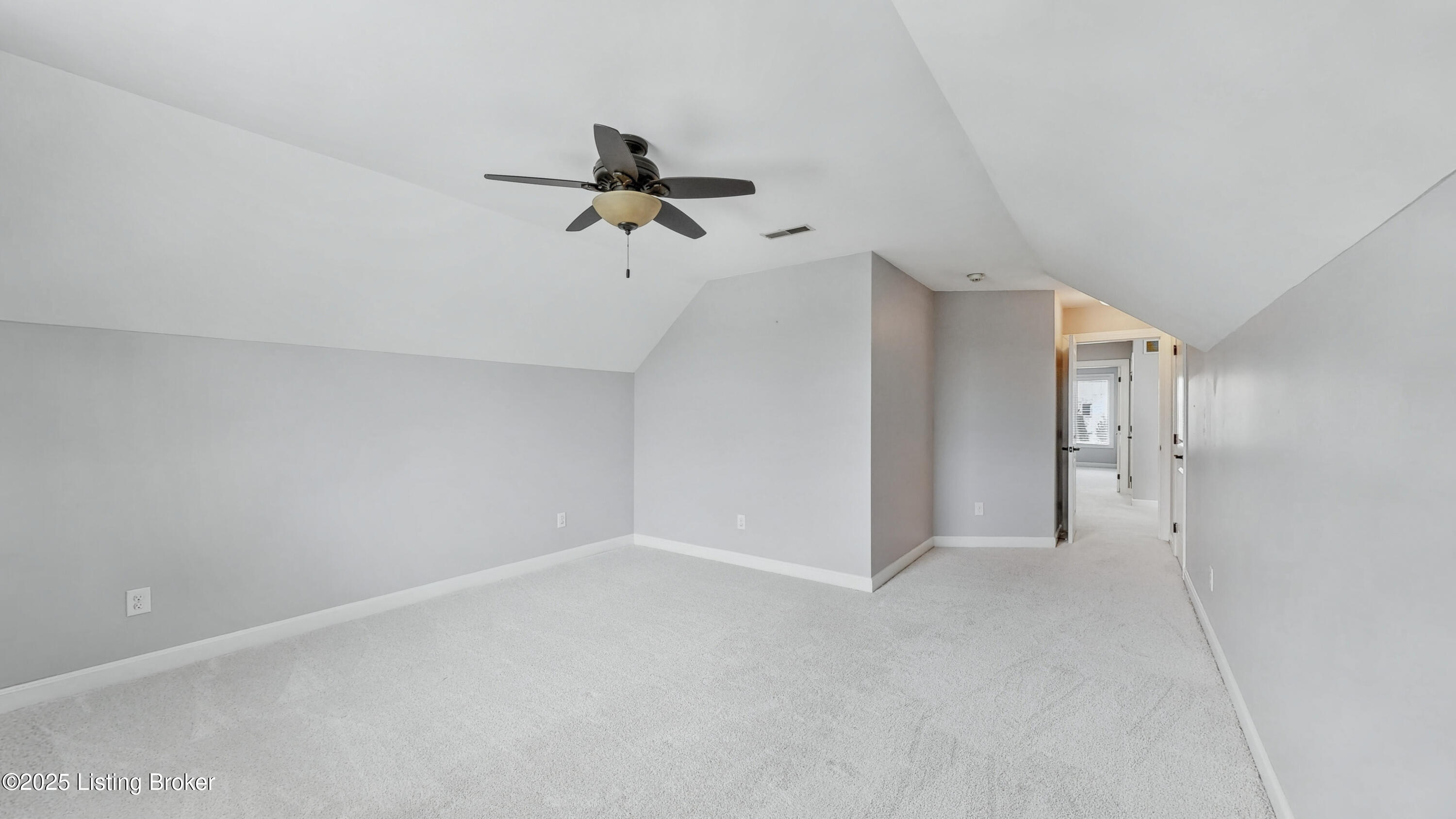 7010 Creekton Dr