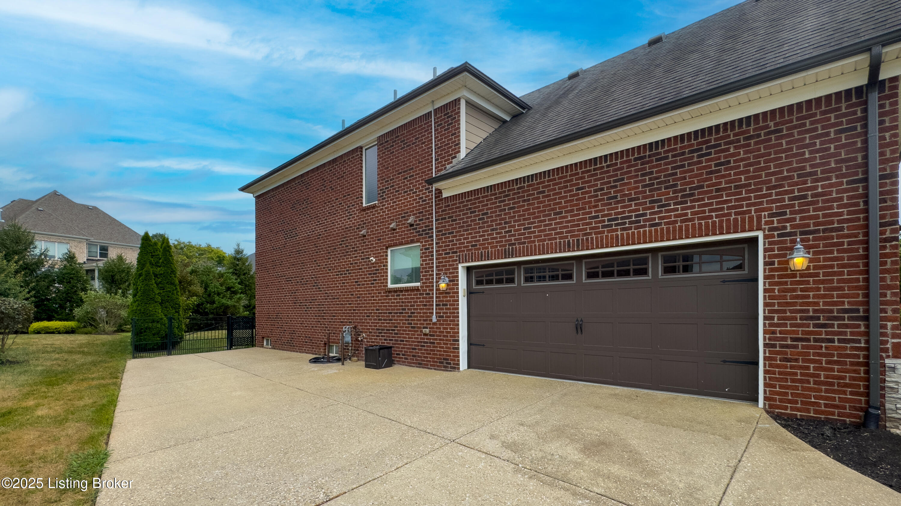 7010 Creekton Dr
