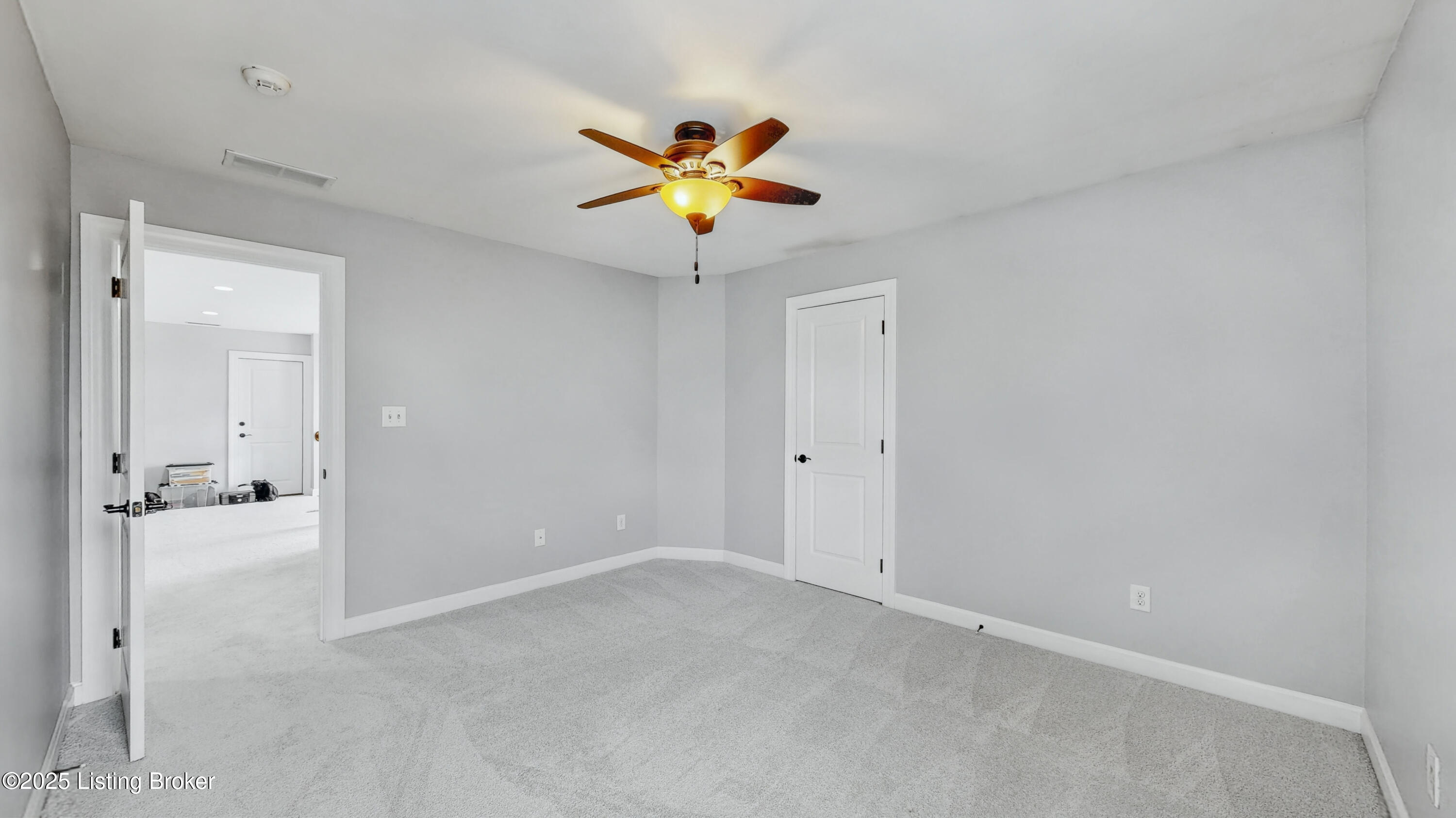 7010 Creekton Dr