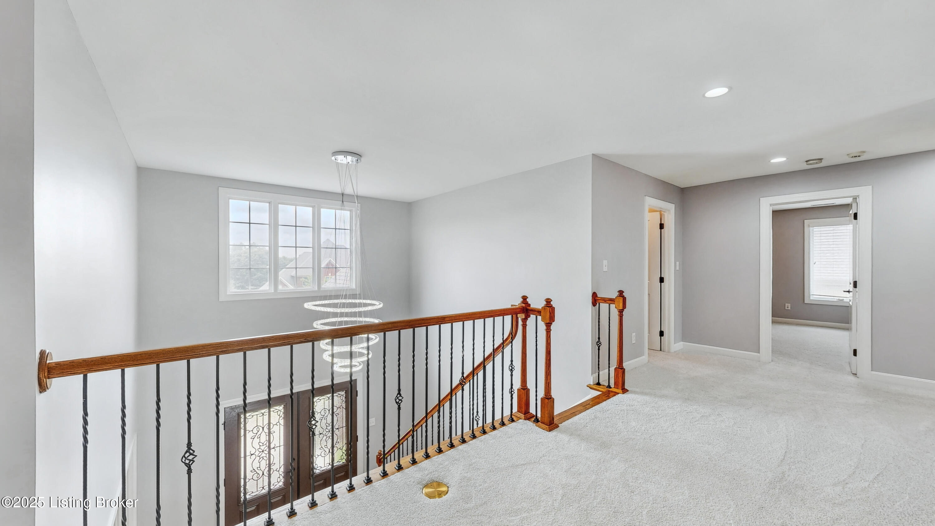 7010 Creekton Dr