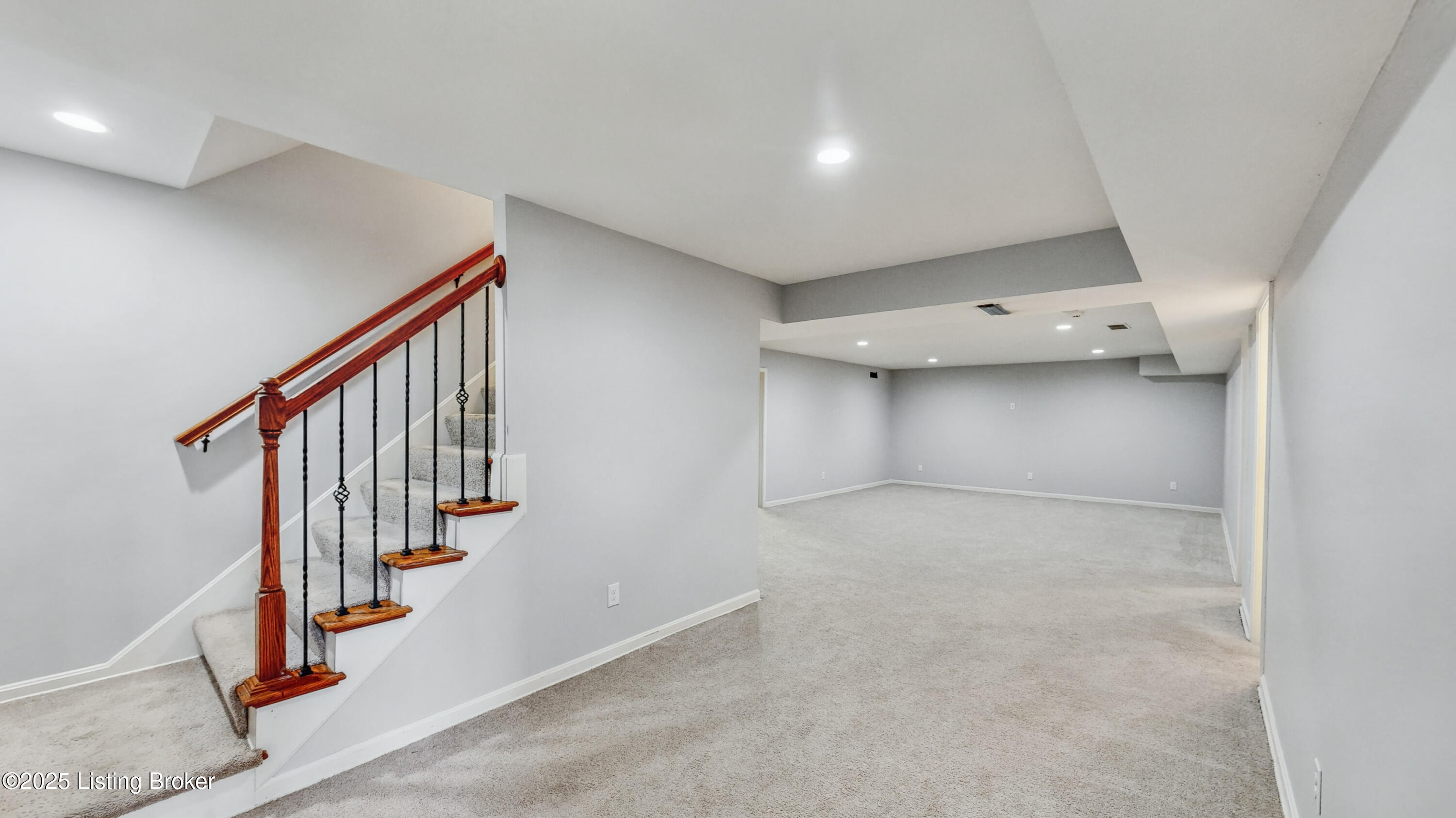 7010 Creekton Dr