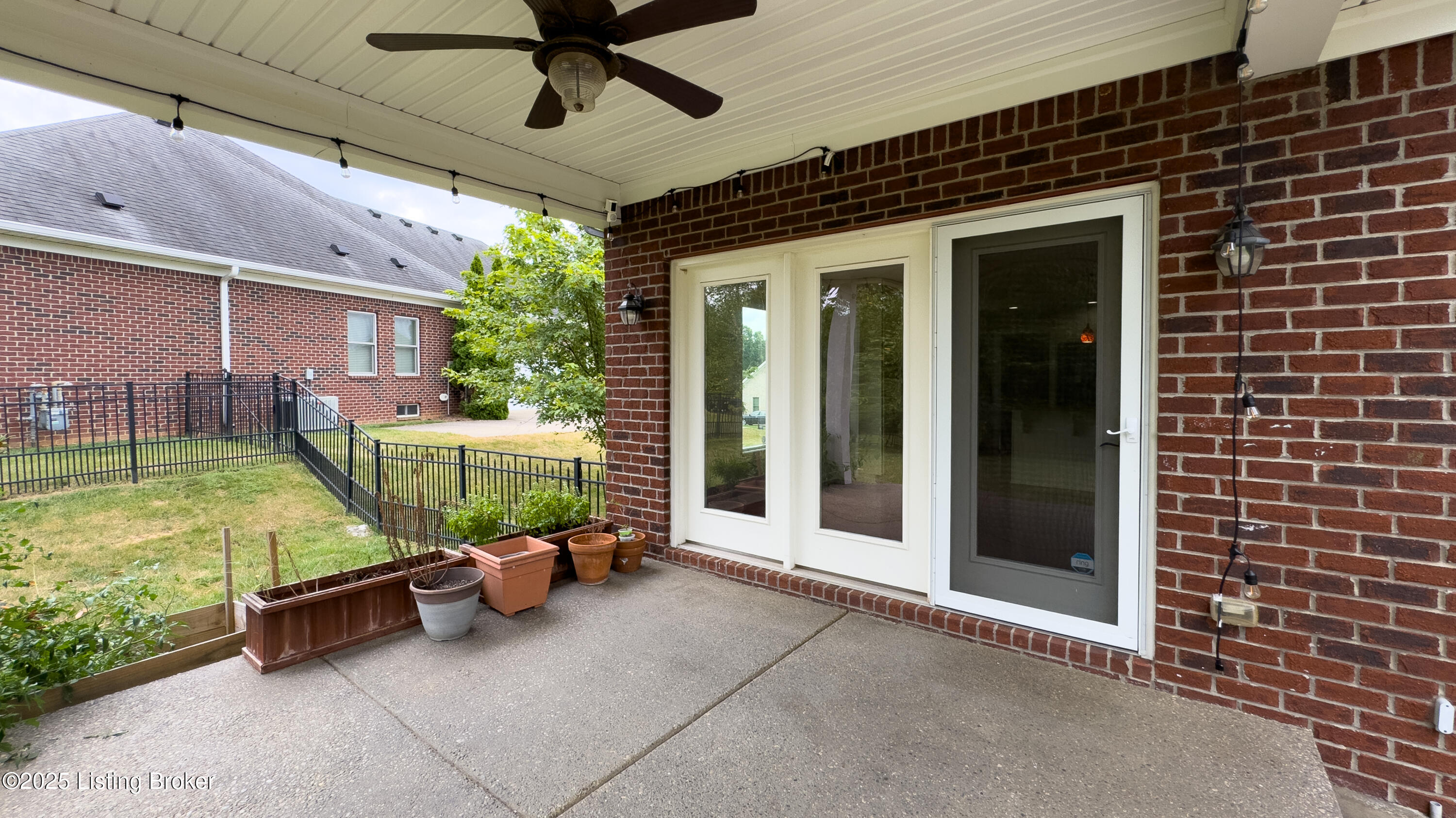 7010 Creekton Dr