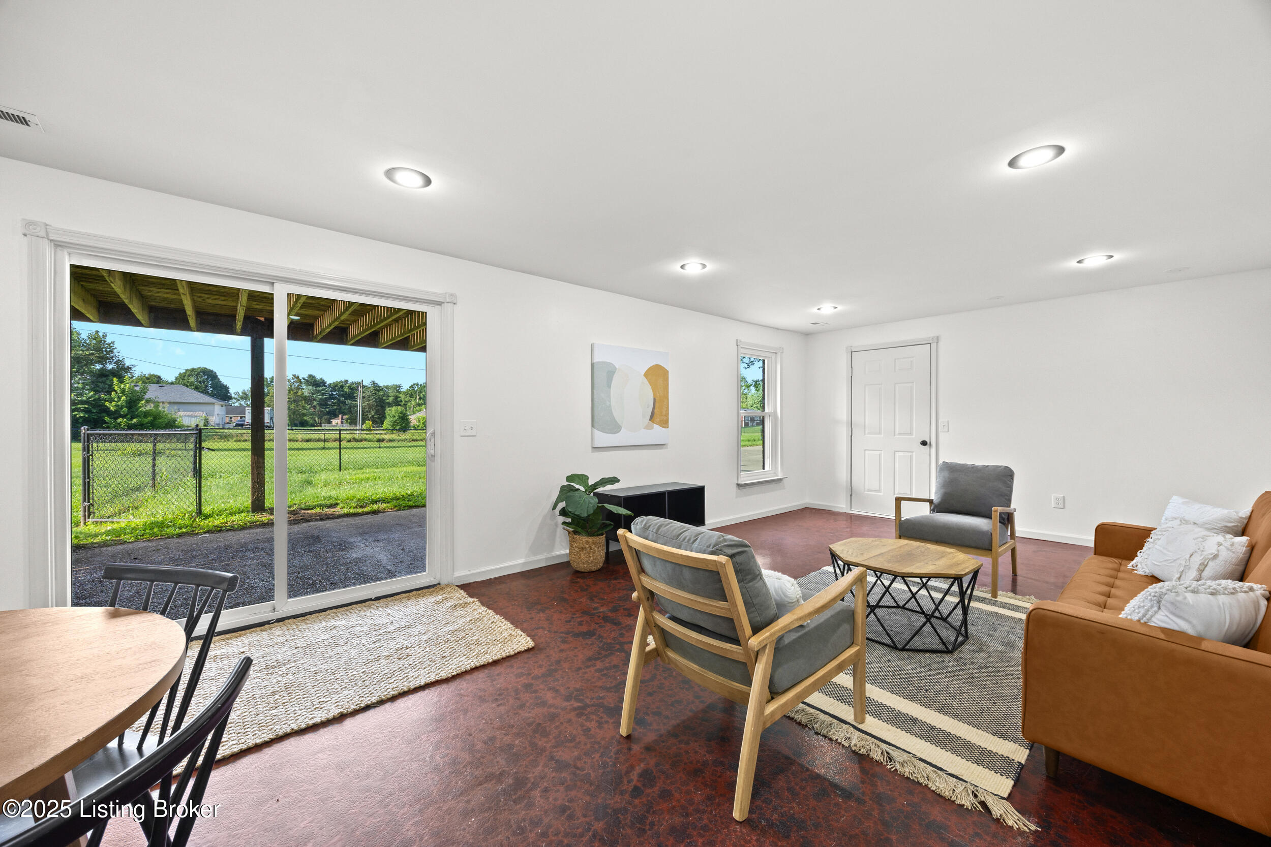 4579 E Hwy 44