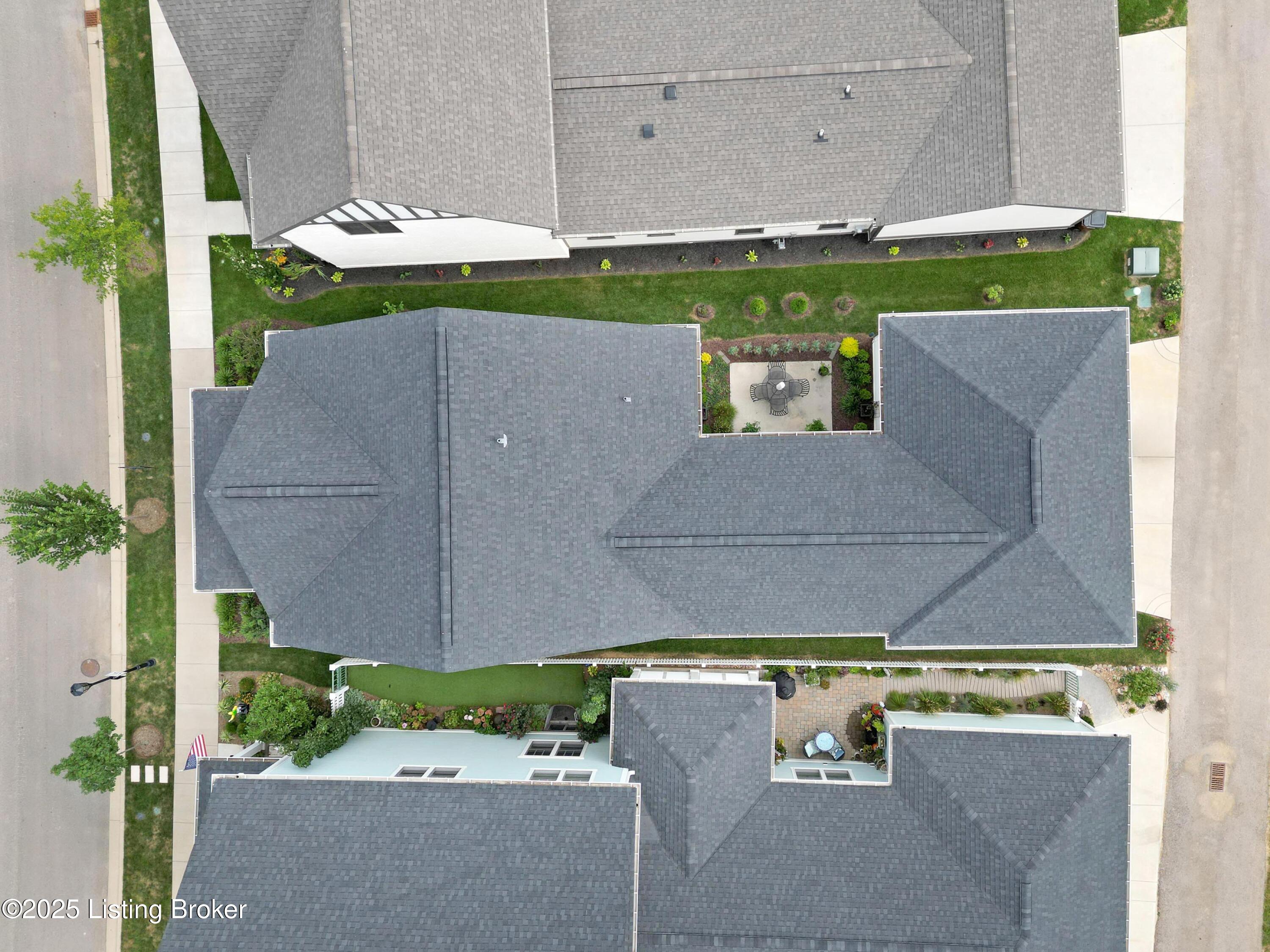 6109 Starflower St