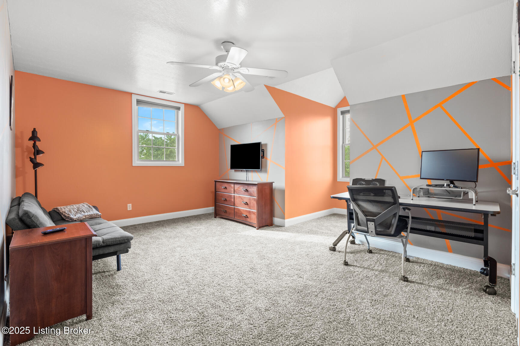 805 Meadowland Trail