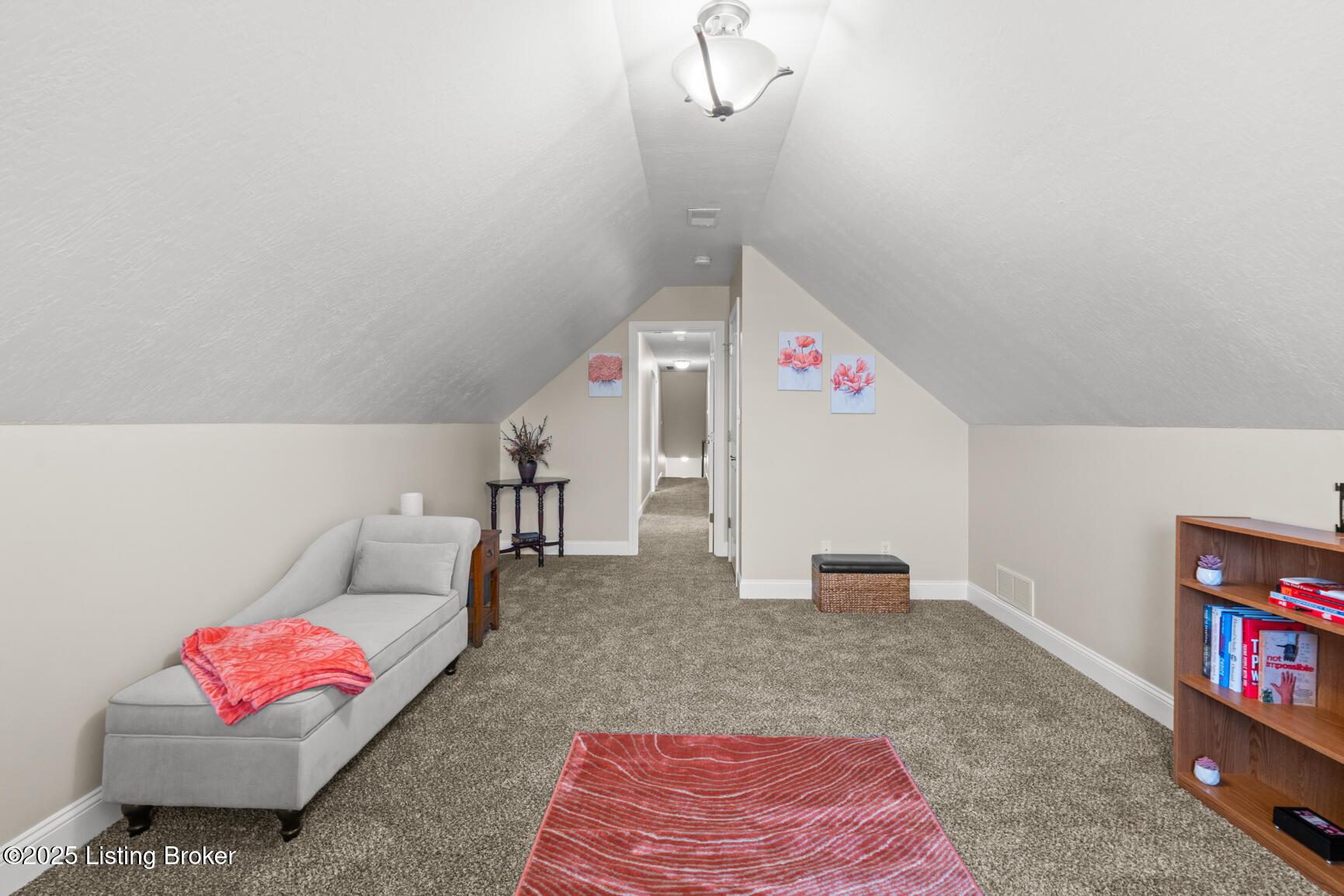 805 Meadowland Trail