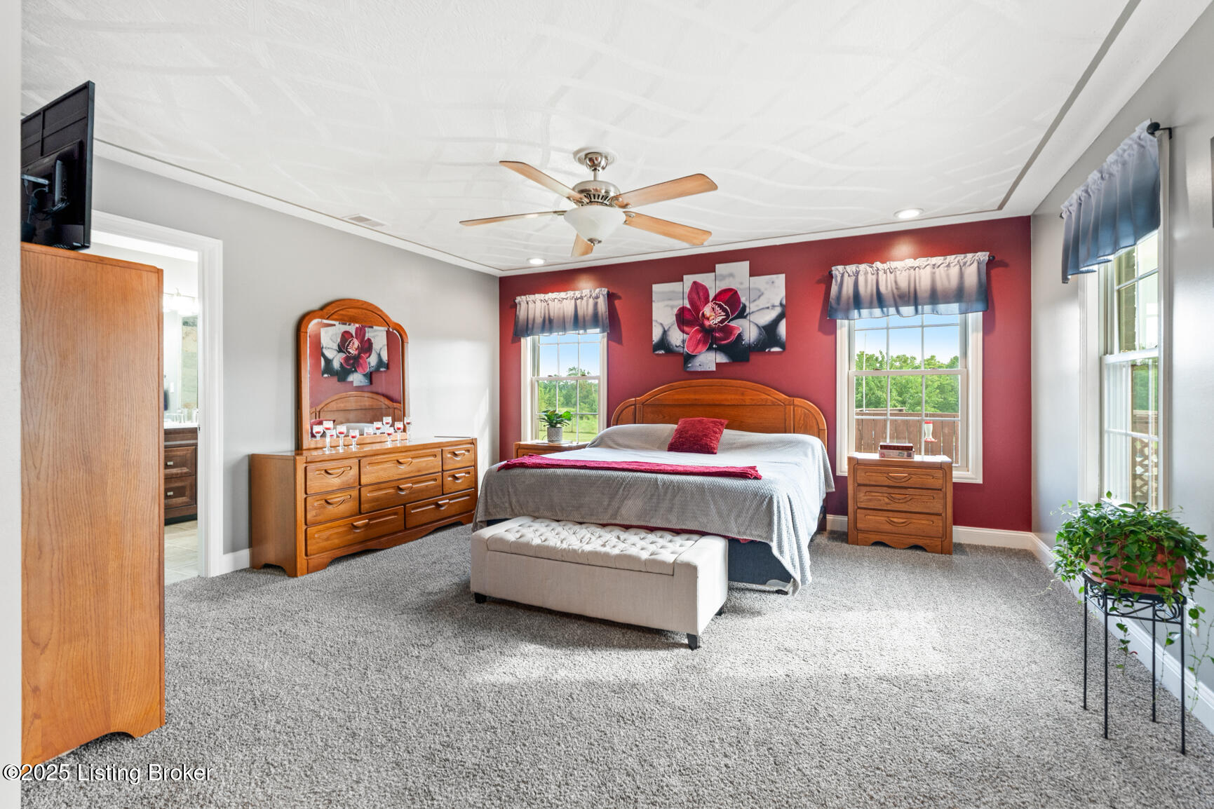 805 Meadowland Trail
