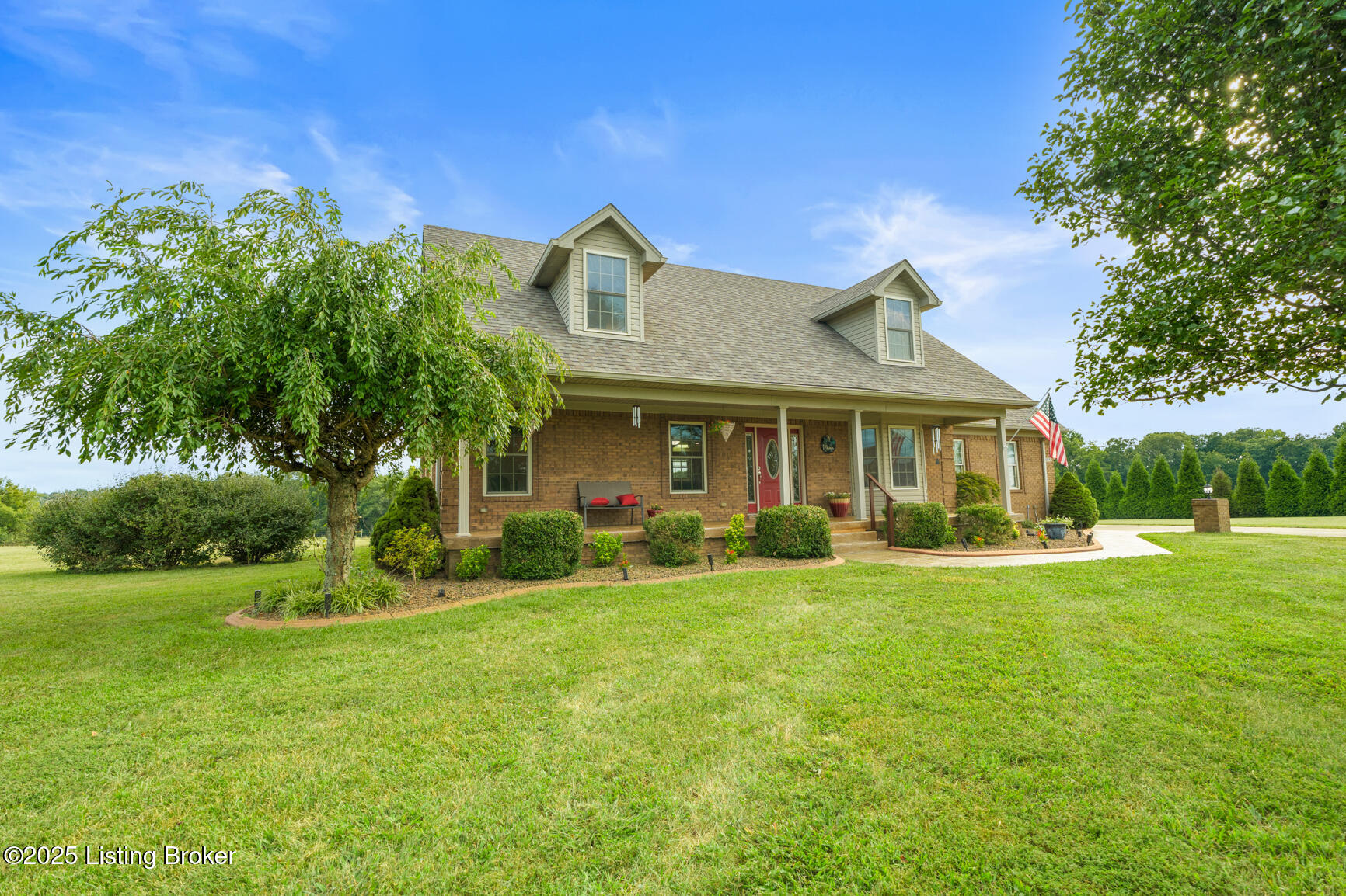 805 Meadowland Trail