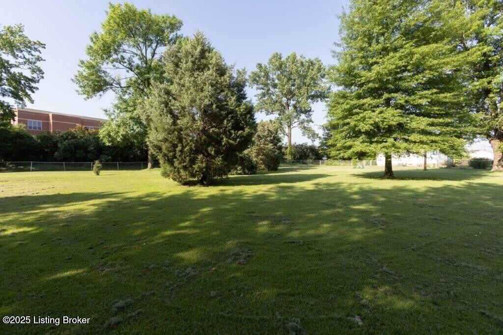 1220 Wannsee Dr