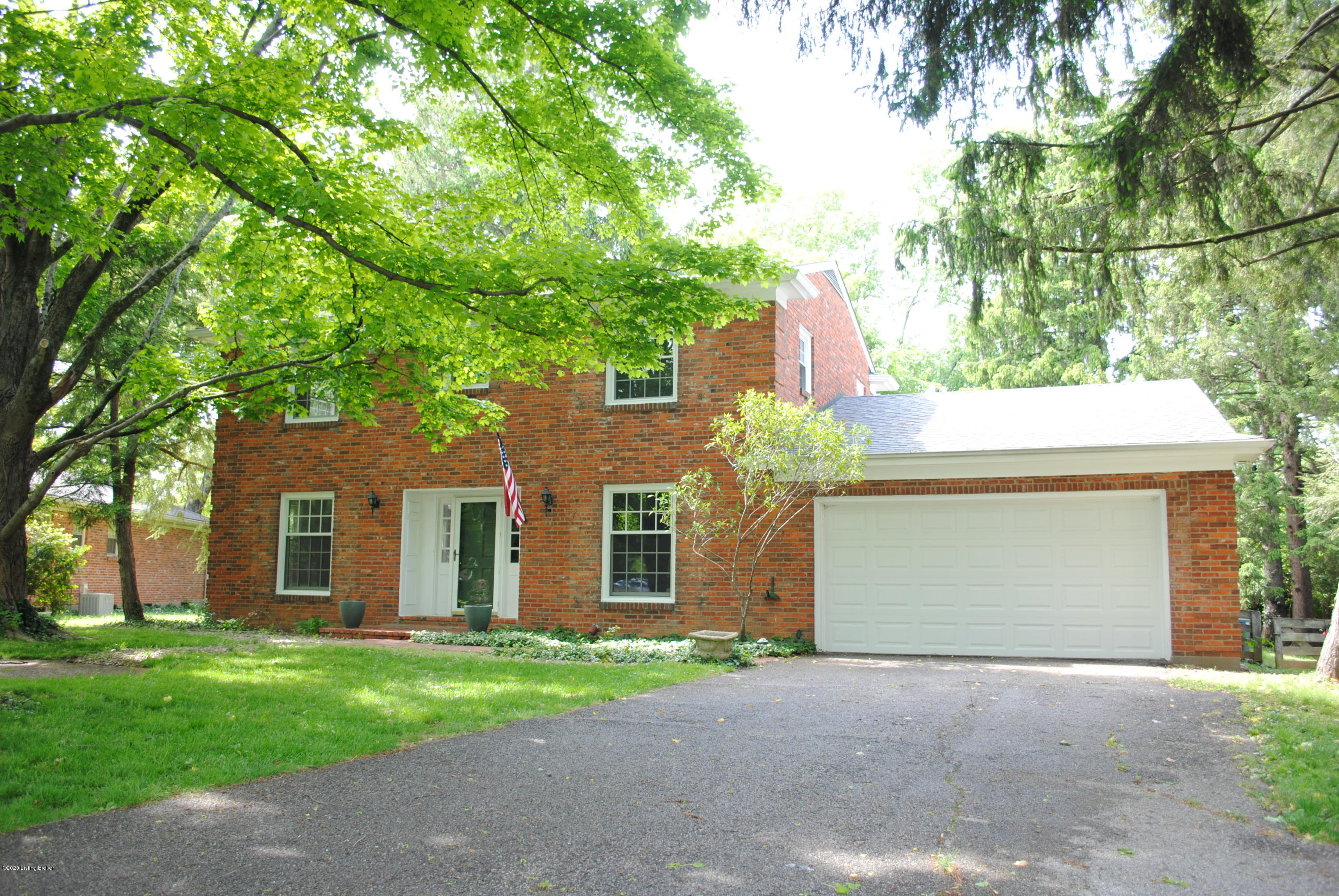 9836 Longwood Cir