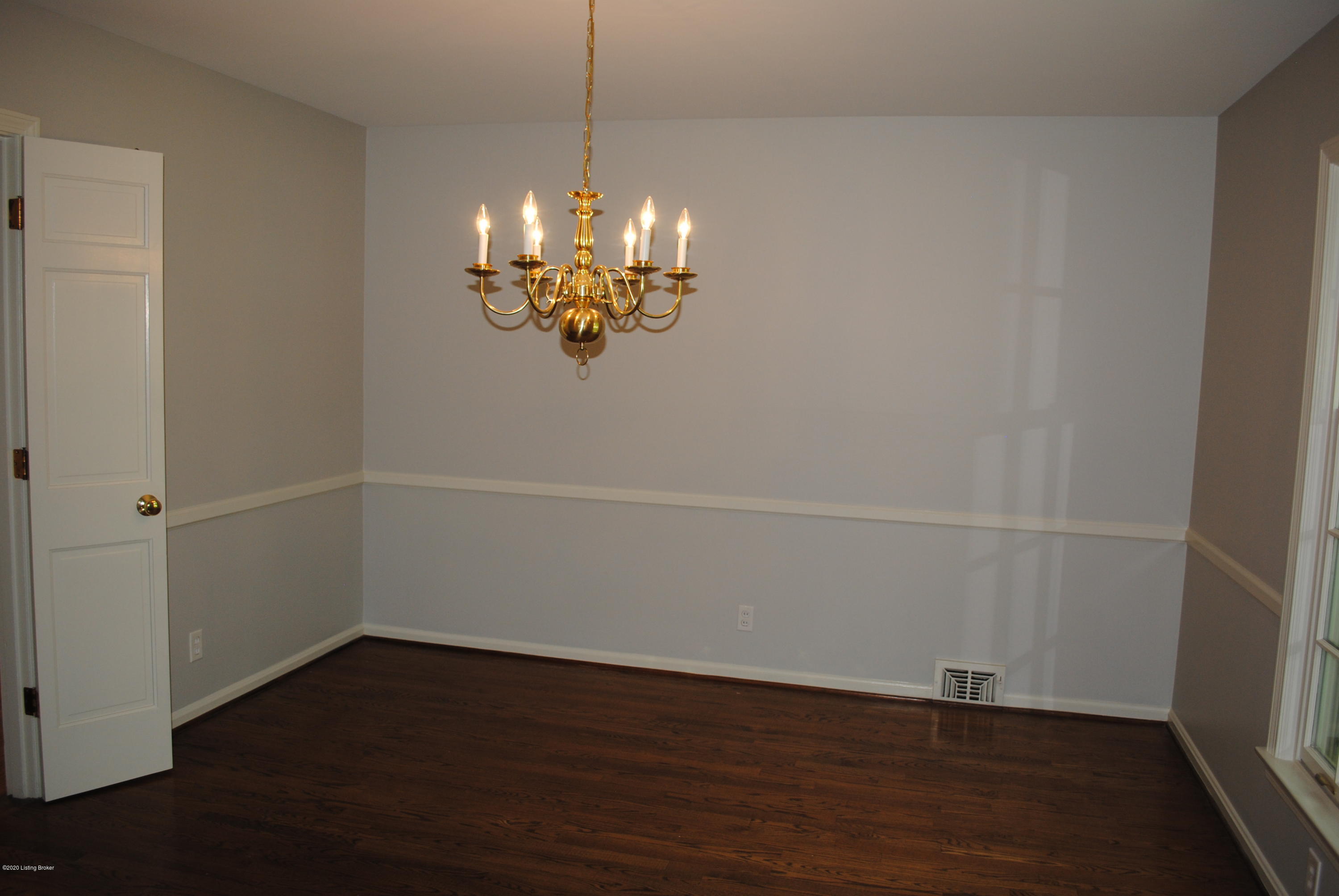 9836 Longwood Cir