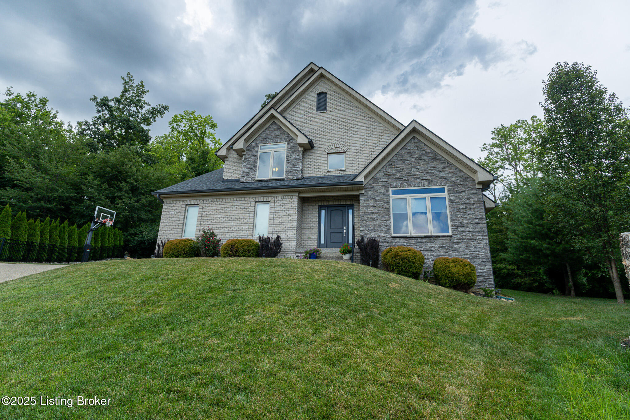 212 Kilcott Ct