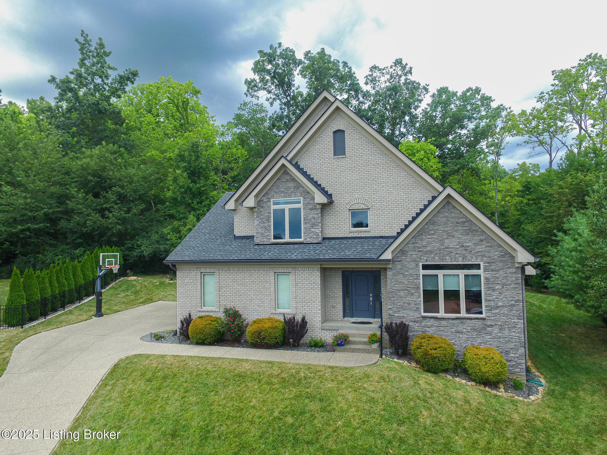 212 Kilcott Ct