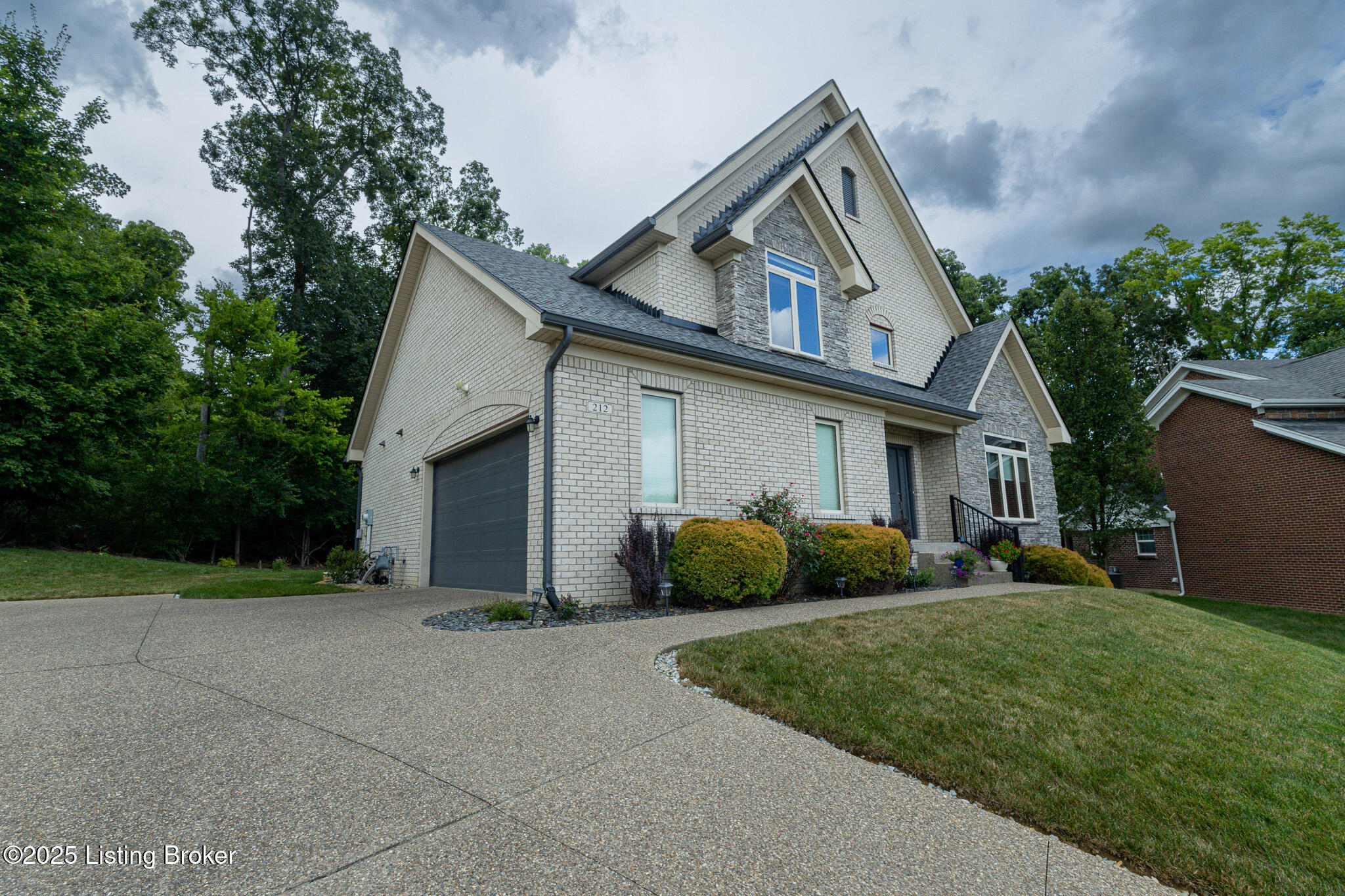 212 Kilcott Ct