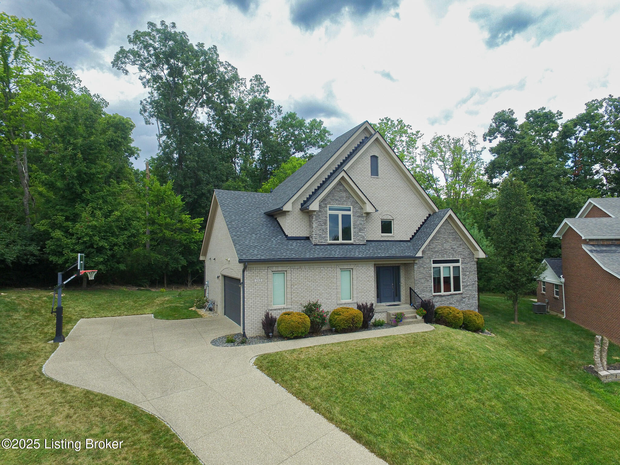 212 Kilcott Ct