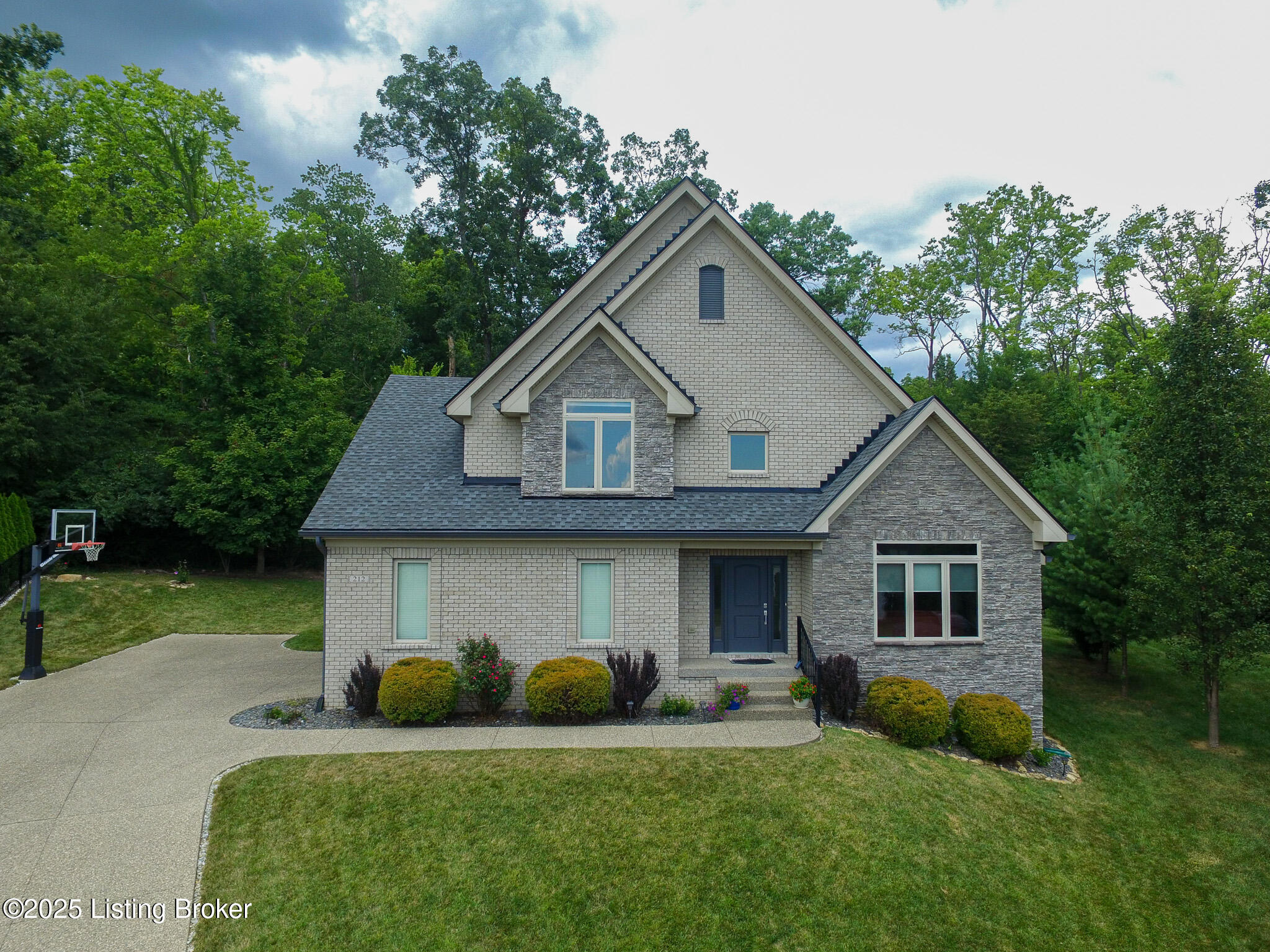 212 Kilcott Ct
