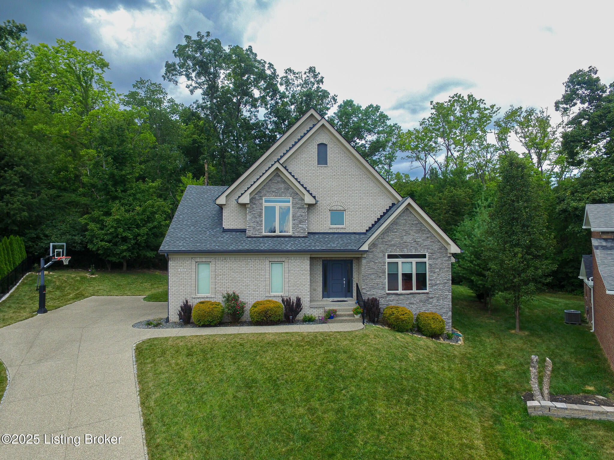 212 Kilcott Ct