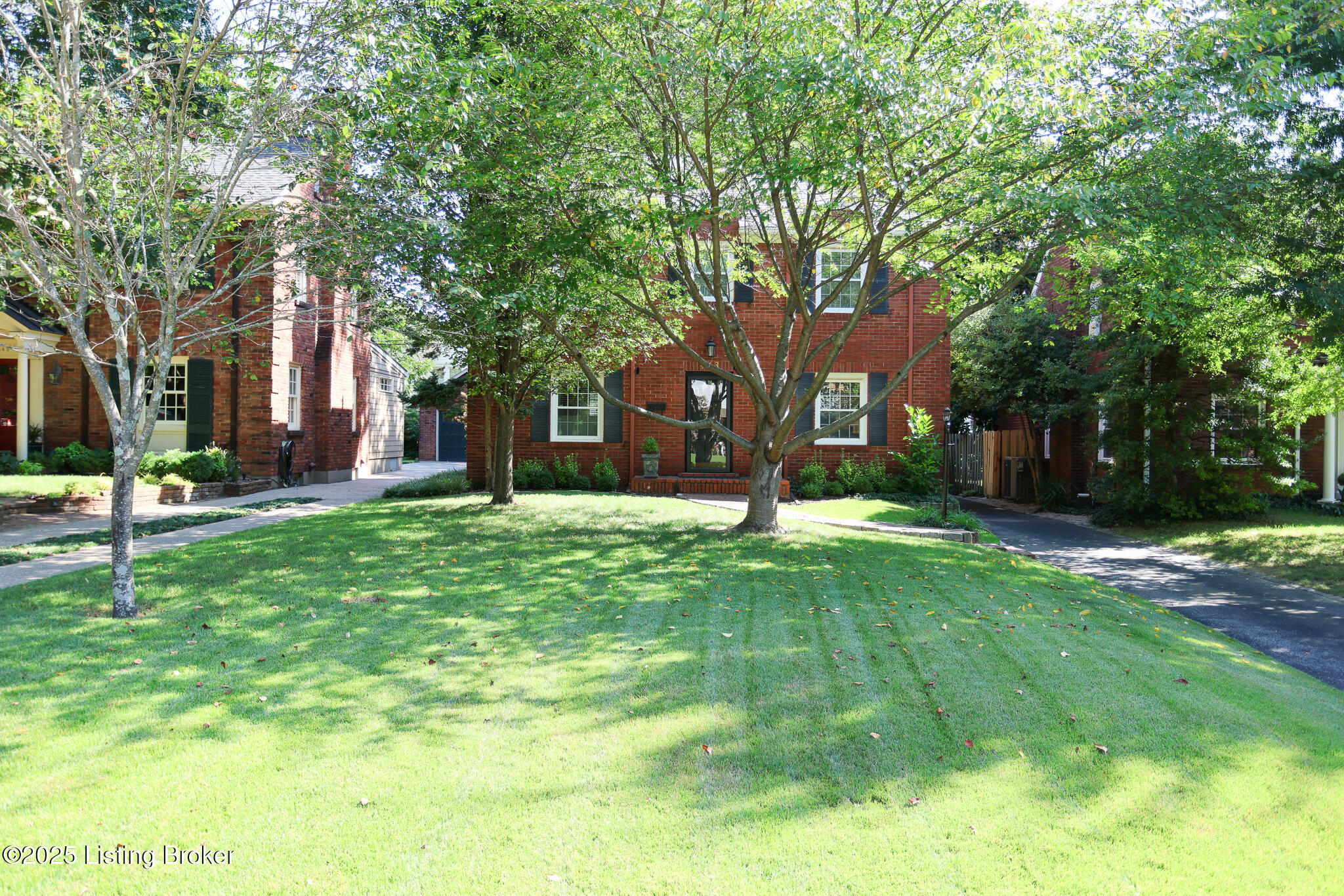 443 University Ave