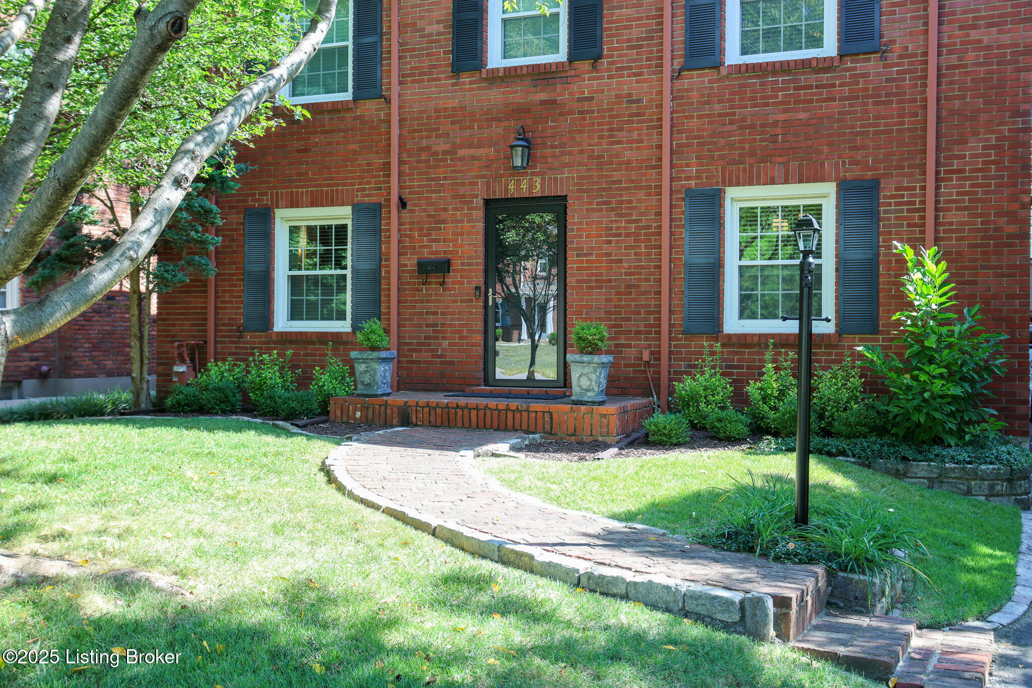 443 University Ave