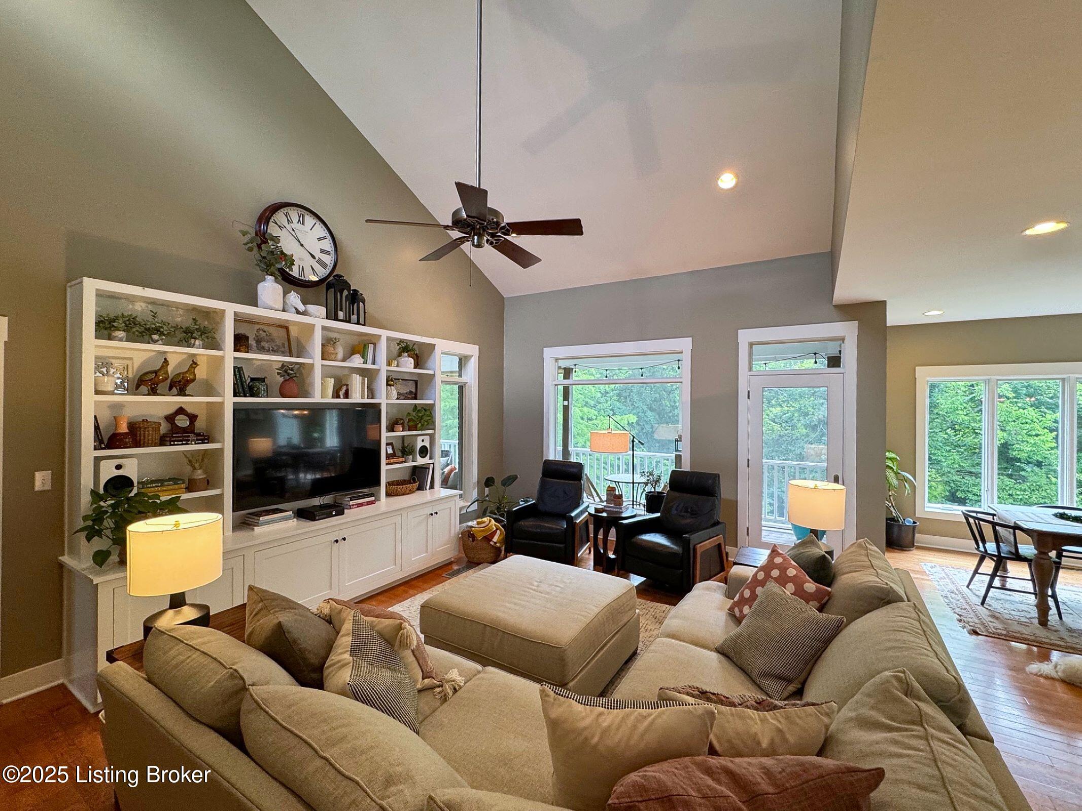 86 Silverview Ct