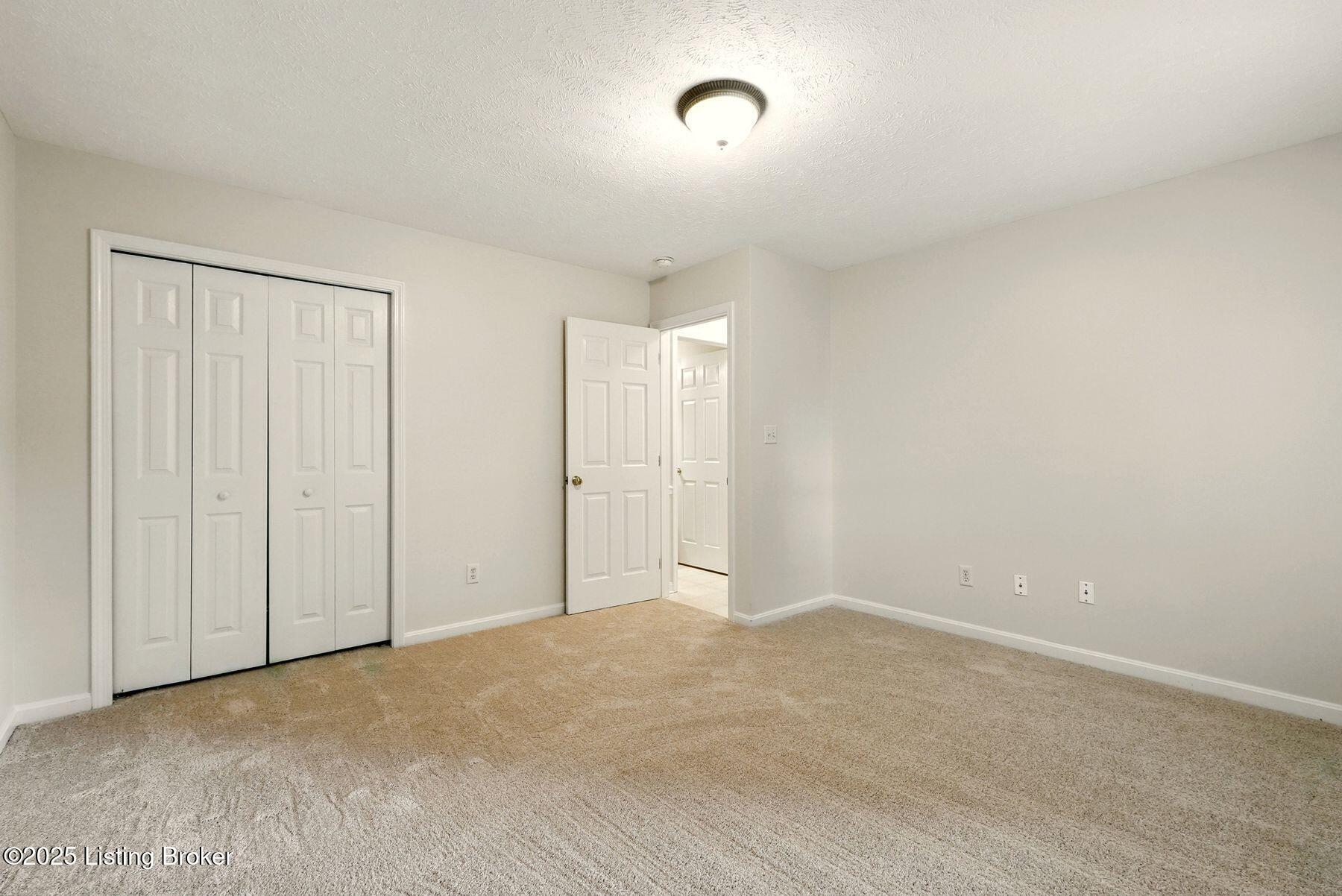 5113 Rising Oak Ct