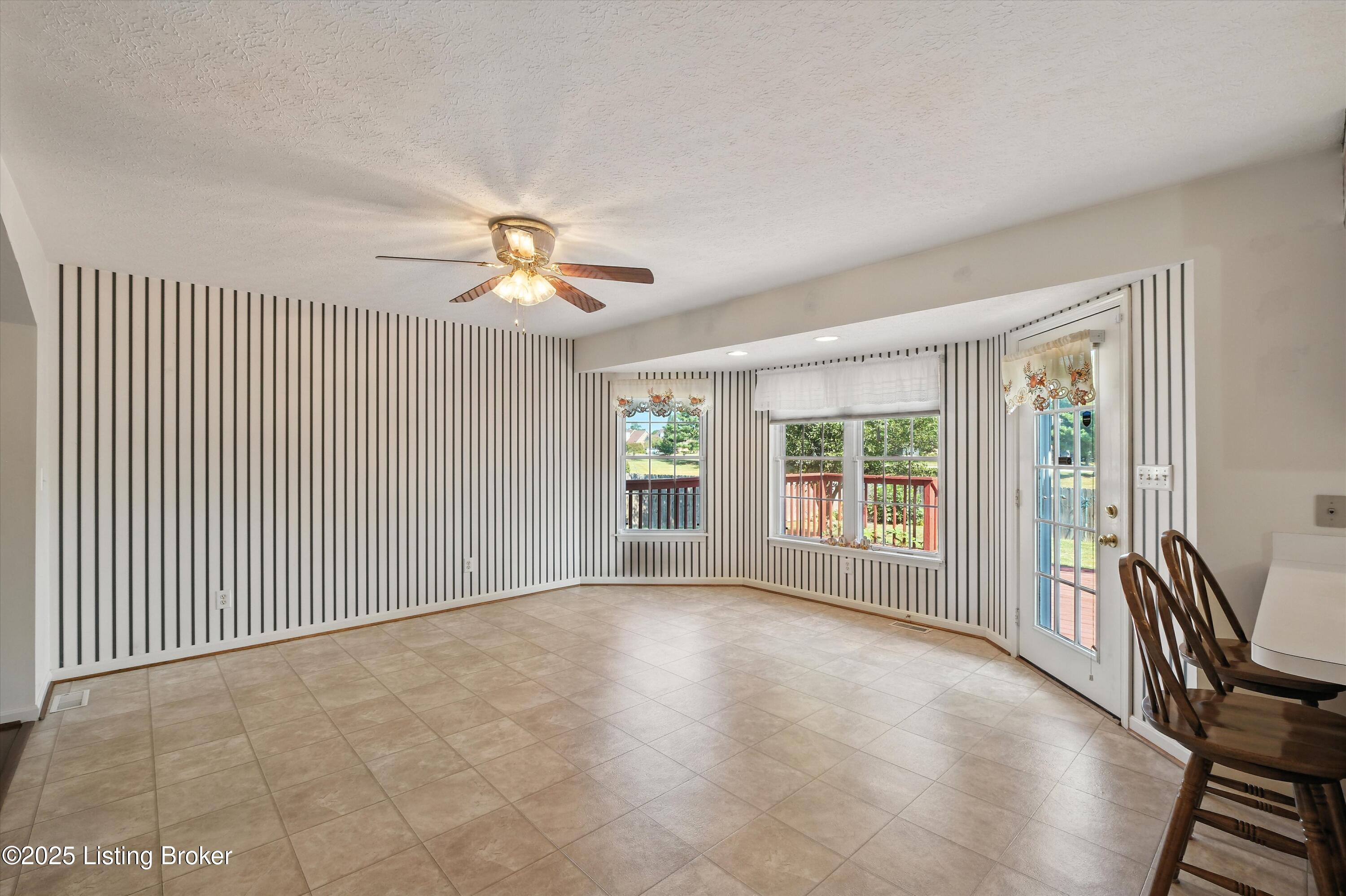 228 Shady Brook Ln
