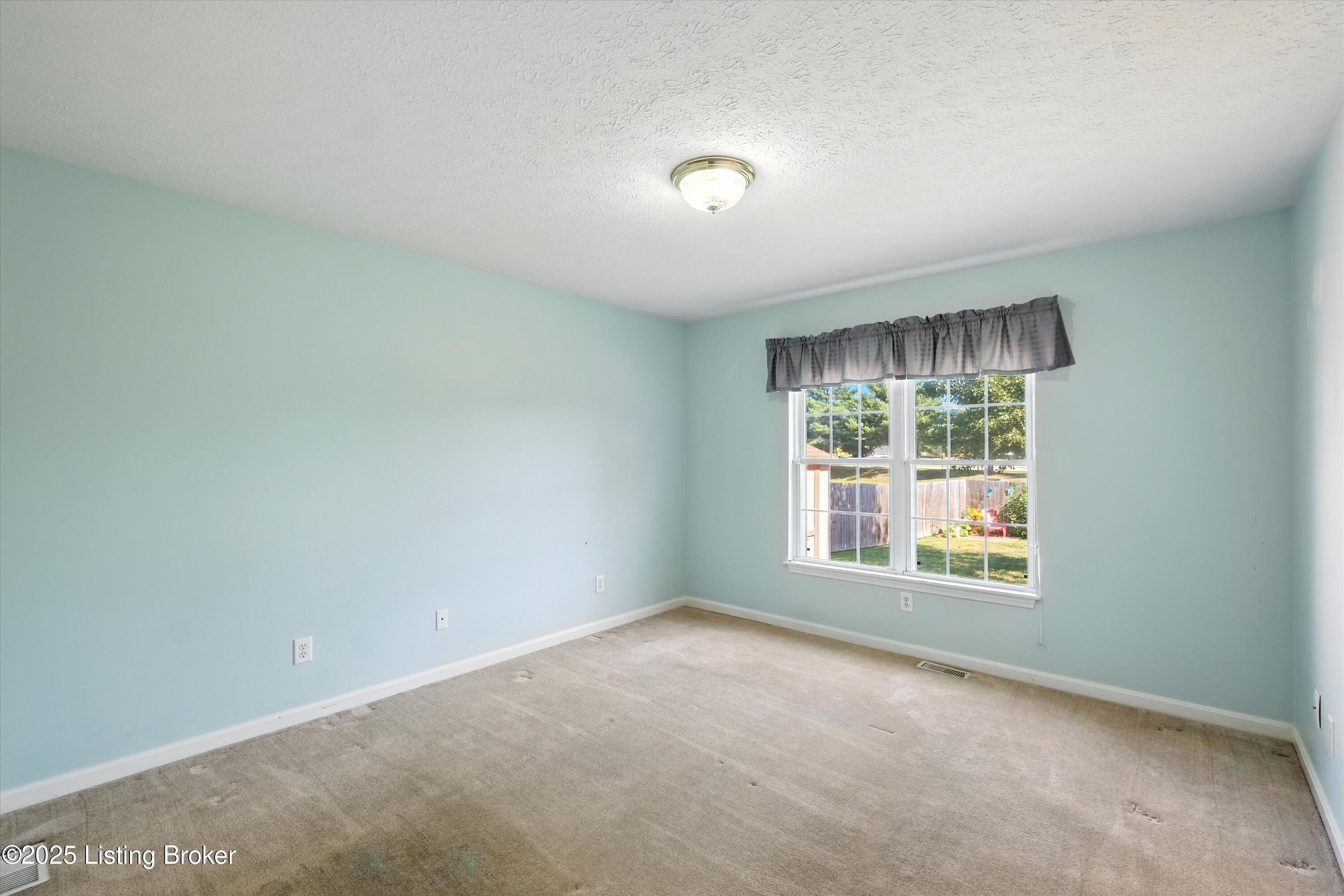 228 Shady Brook Ln