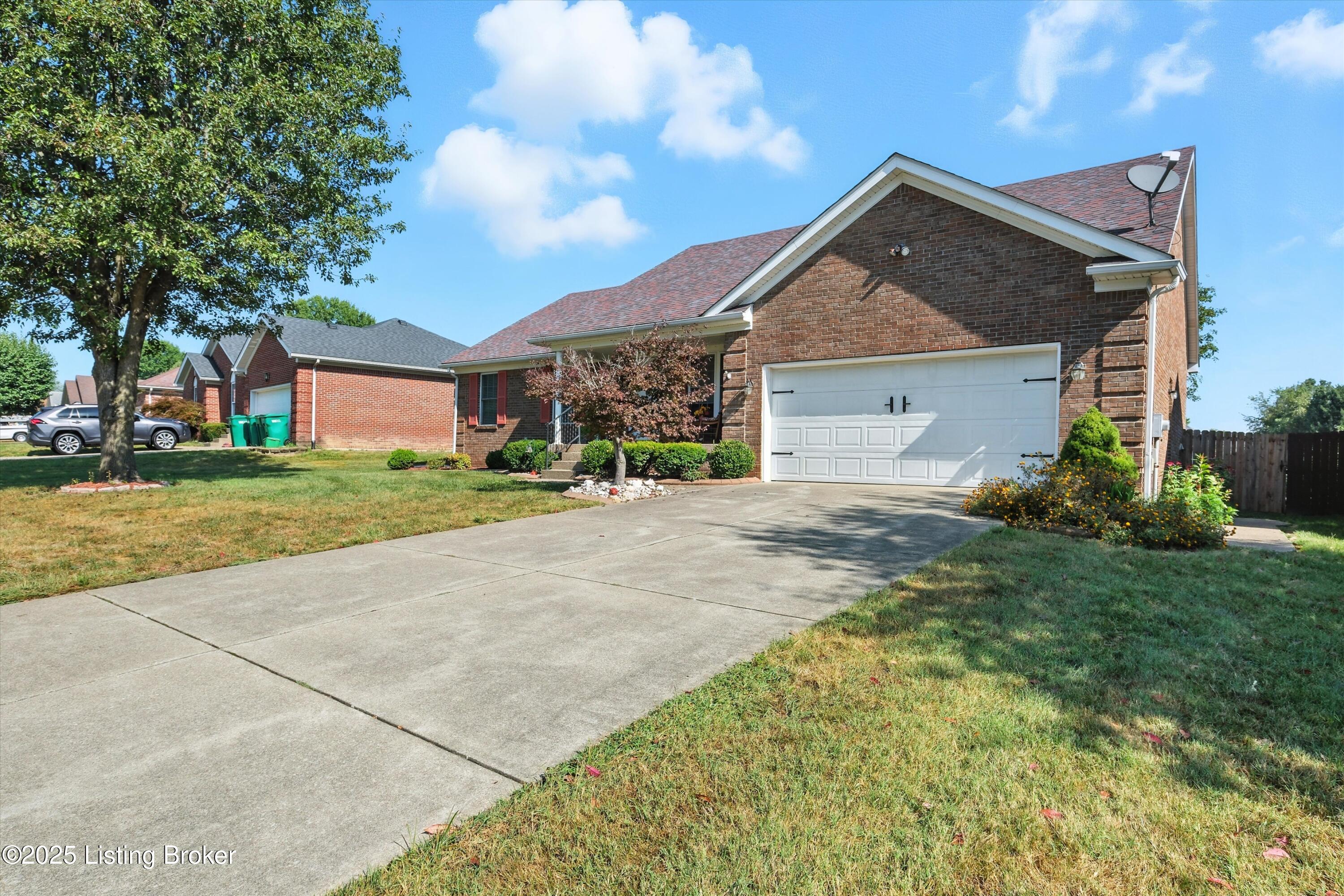 228 Shady Brook Ln