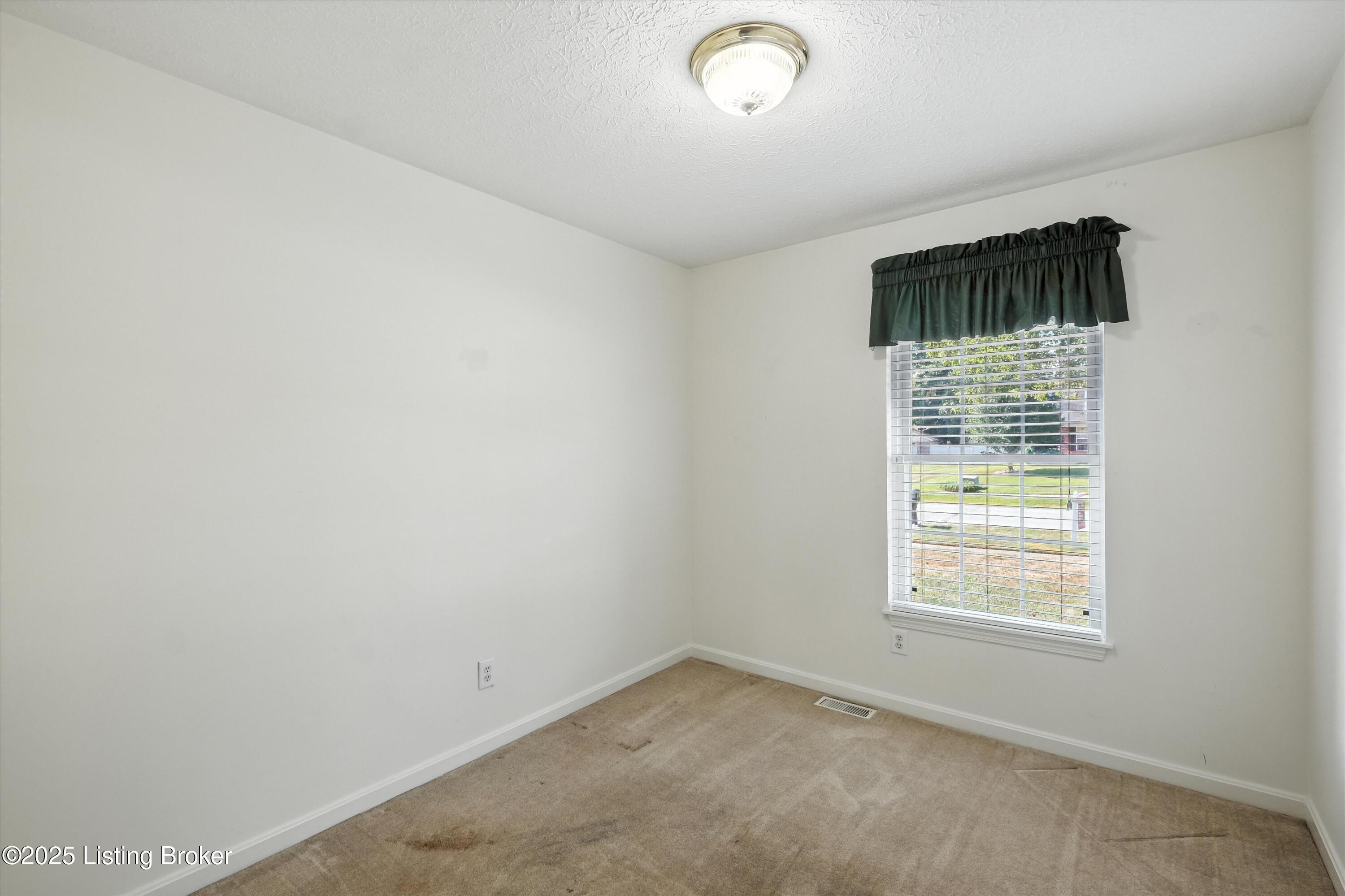 228 Shady Brook Ln
