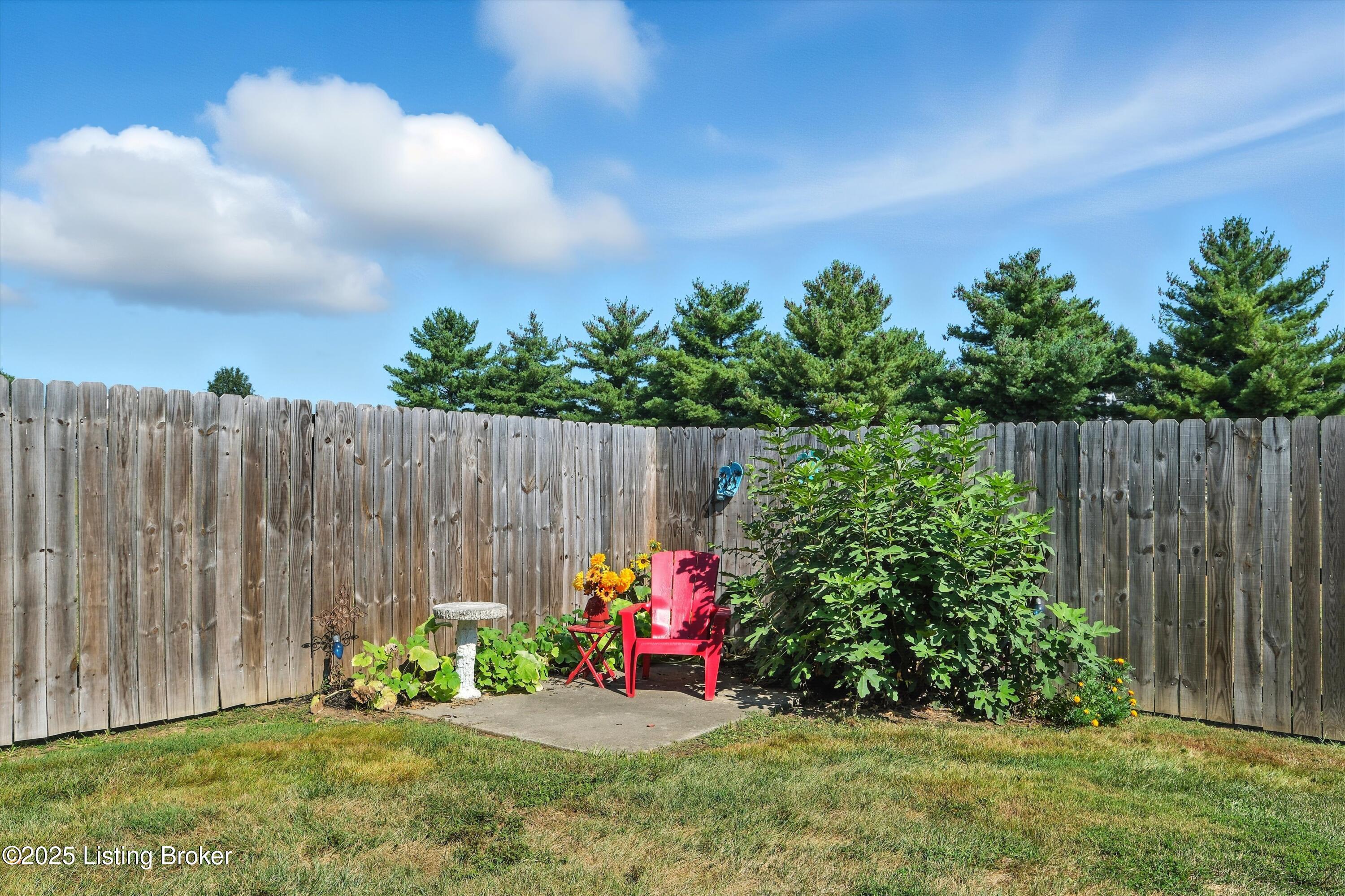 228 Shady Brook Ln