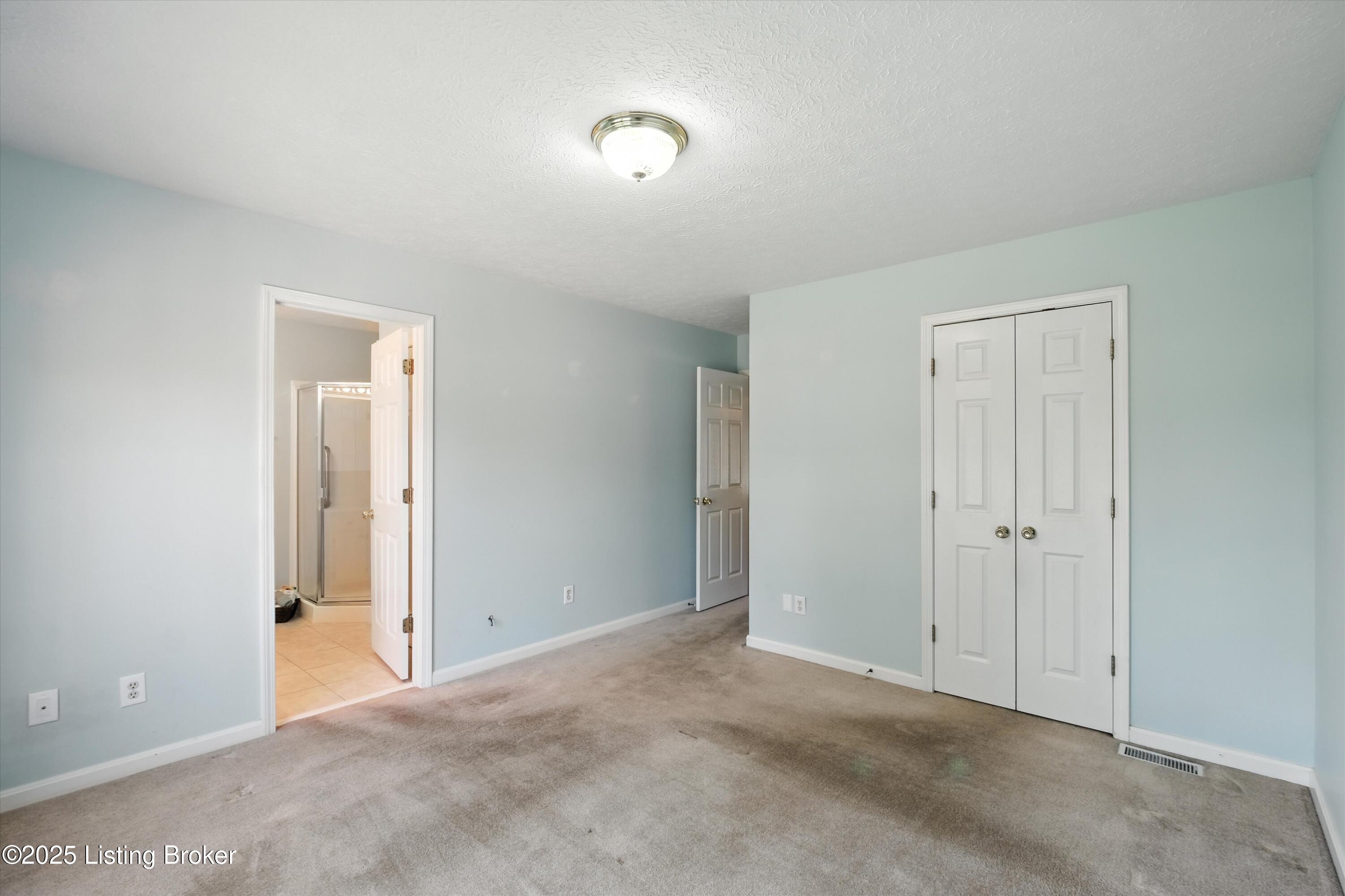 228 Shady Brook Ln