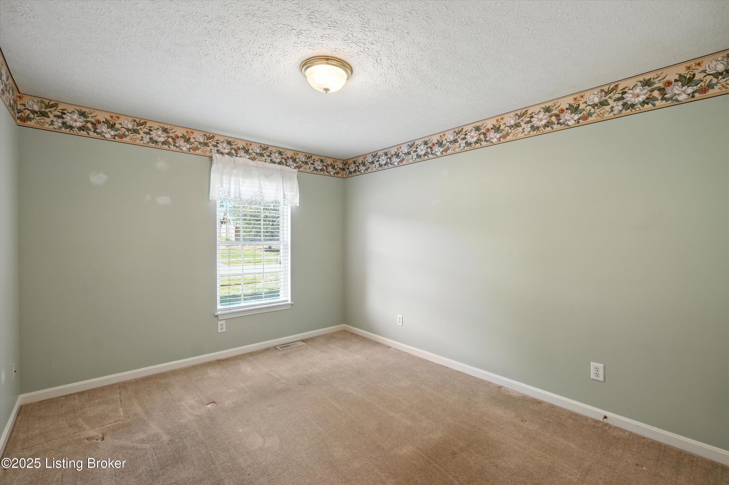 228 Shady Brook Ln