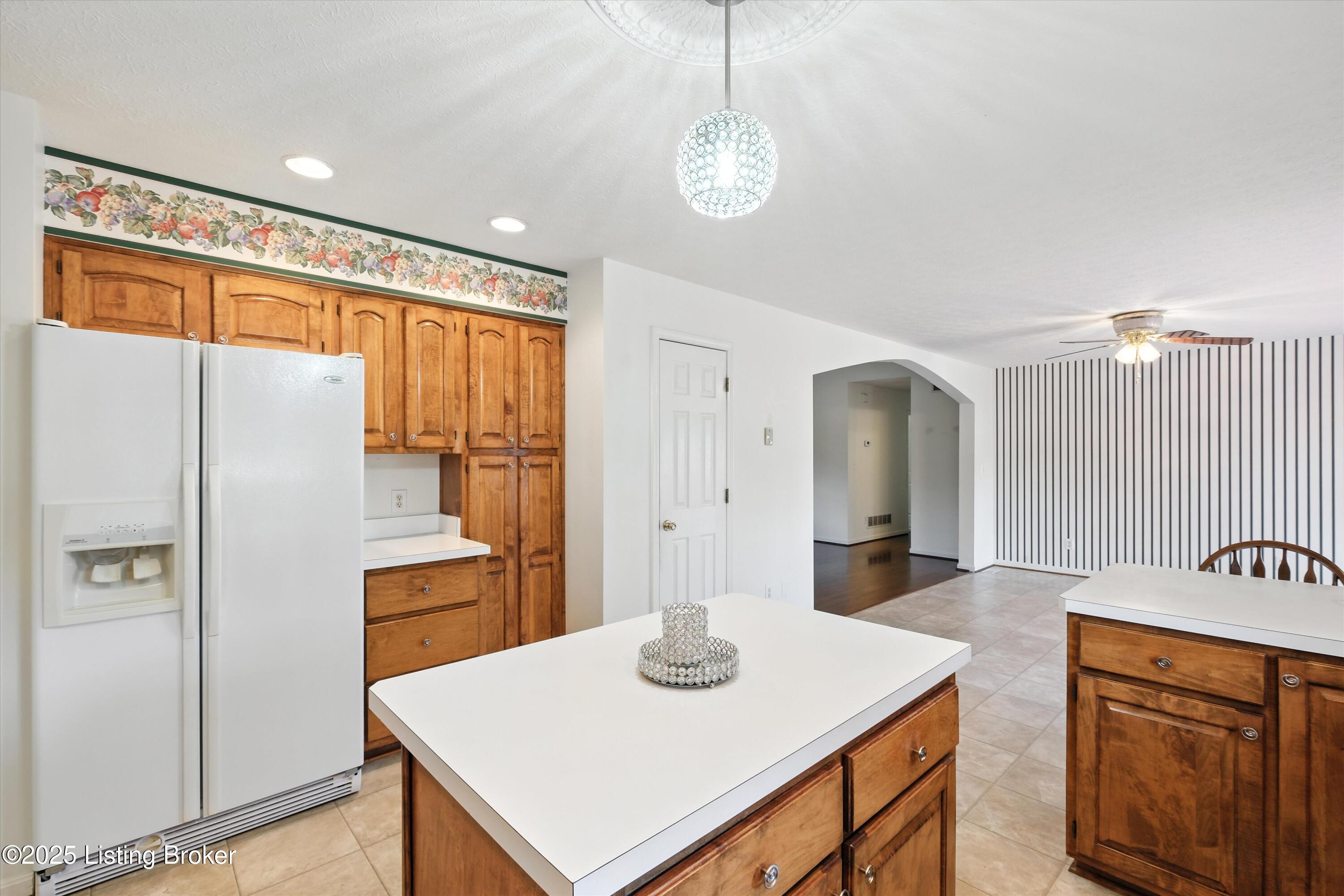 228 Shady Brook Ln