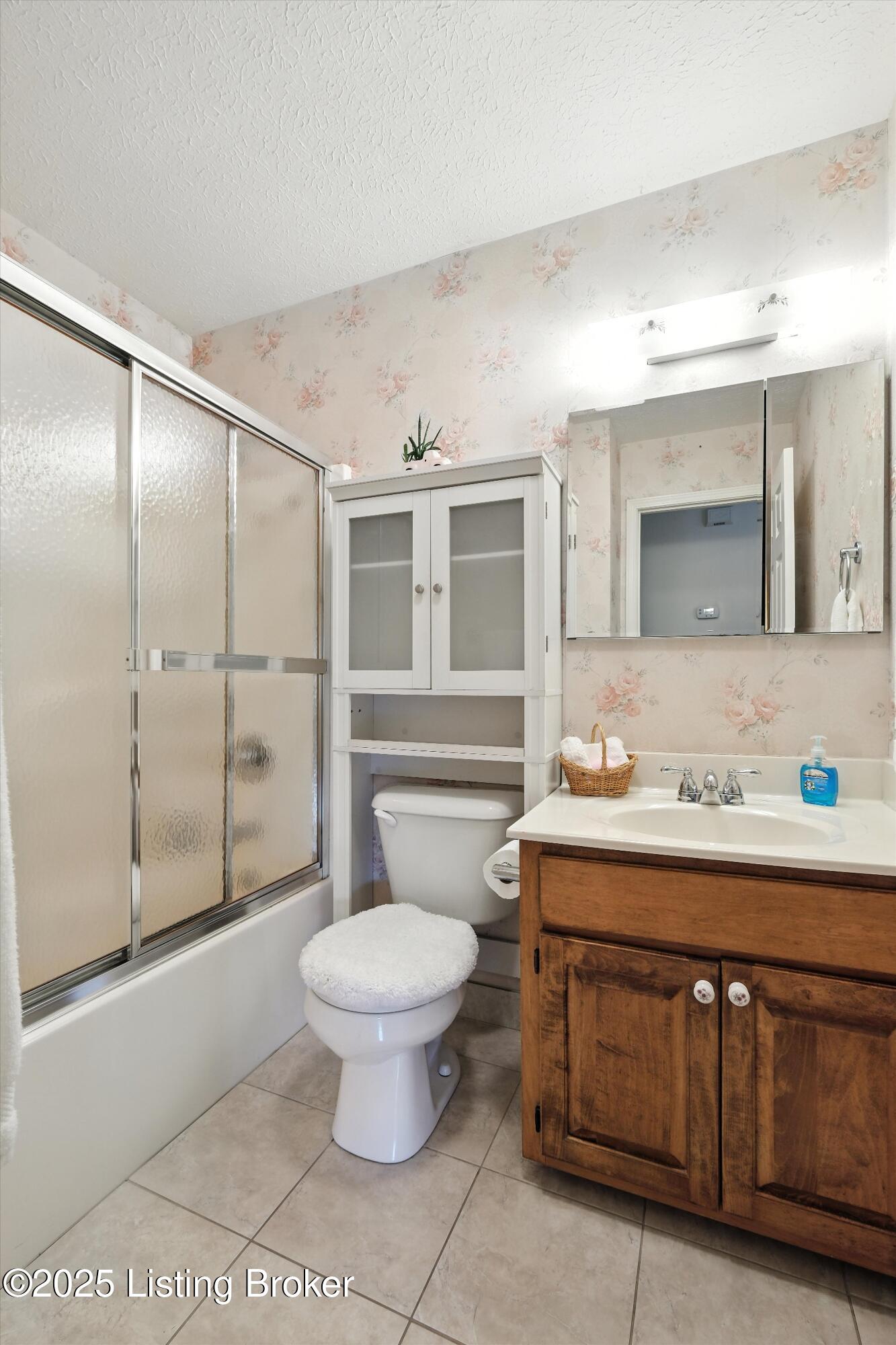 228 Shady Brook Ln