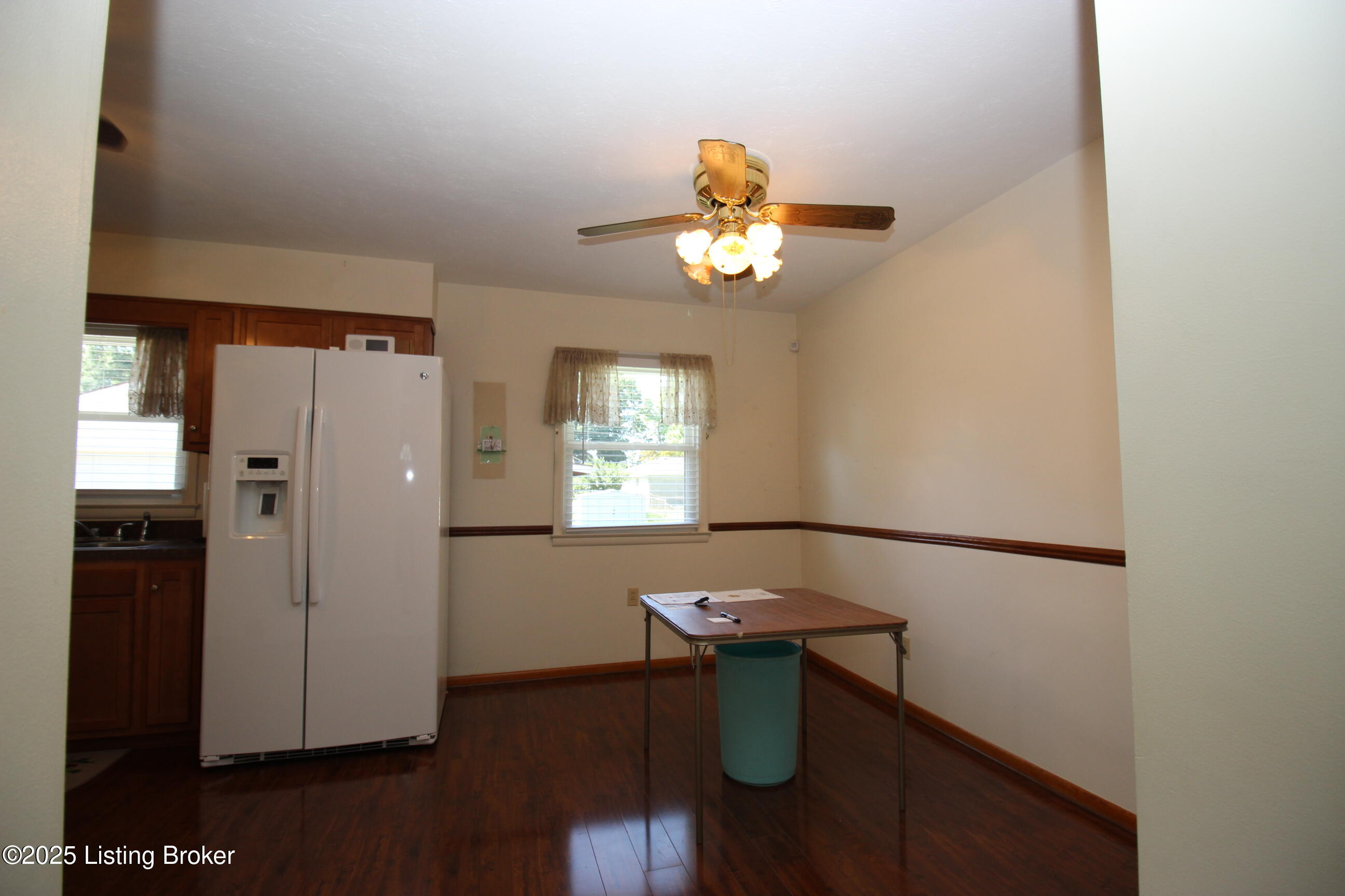 5010 Woodhill Ln