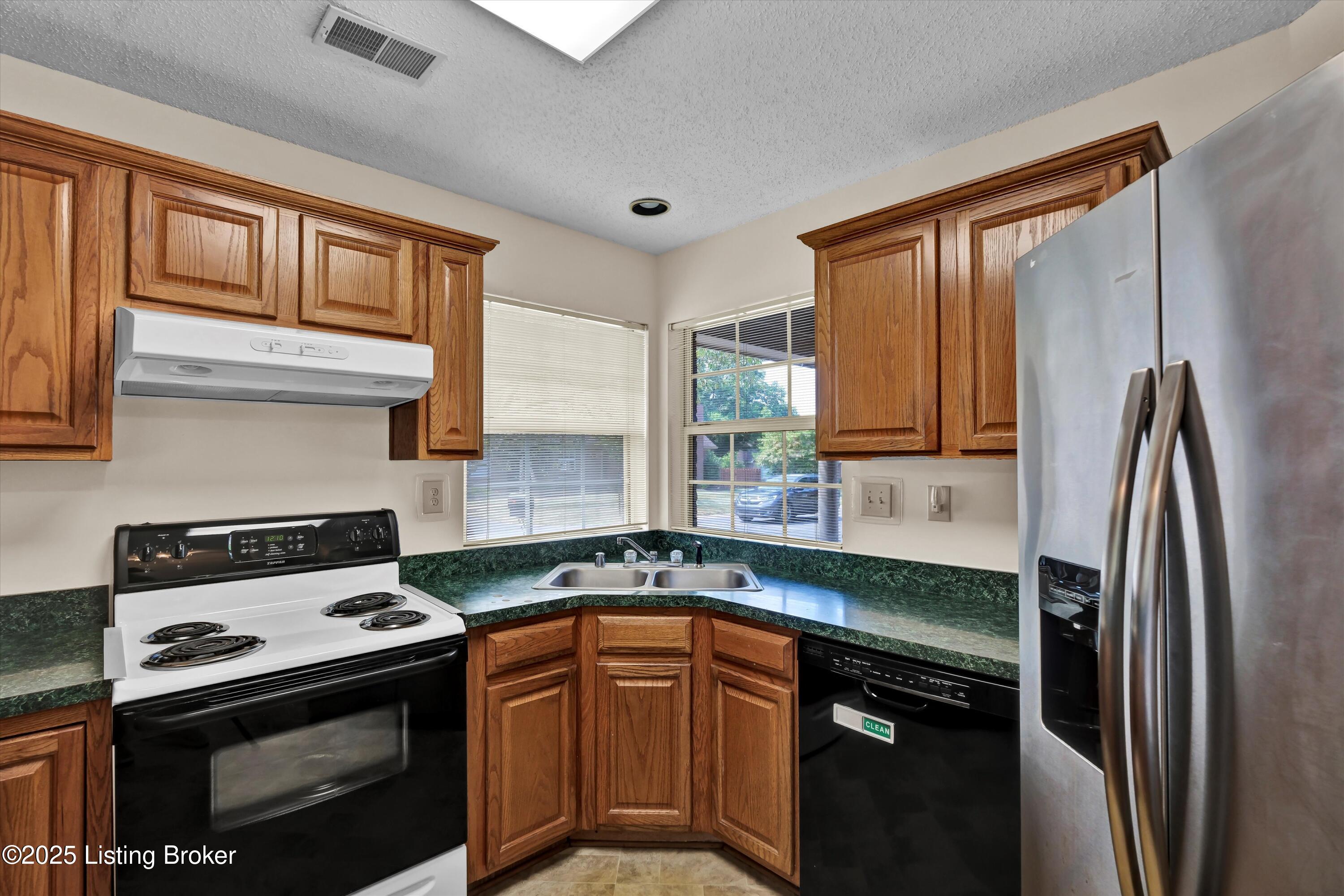 9803 Lockyear Ct