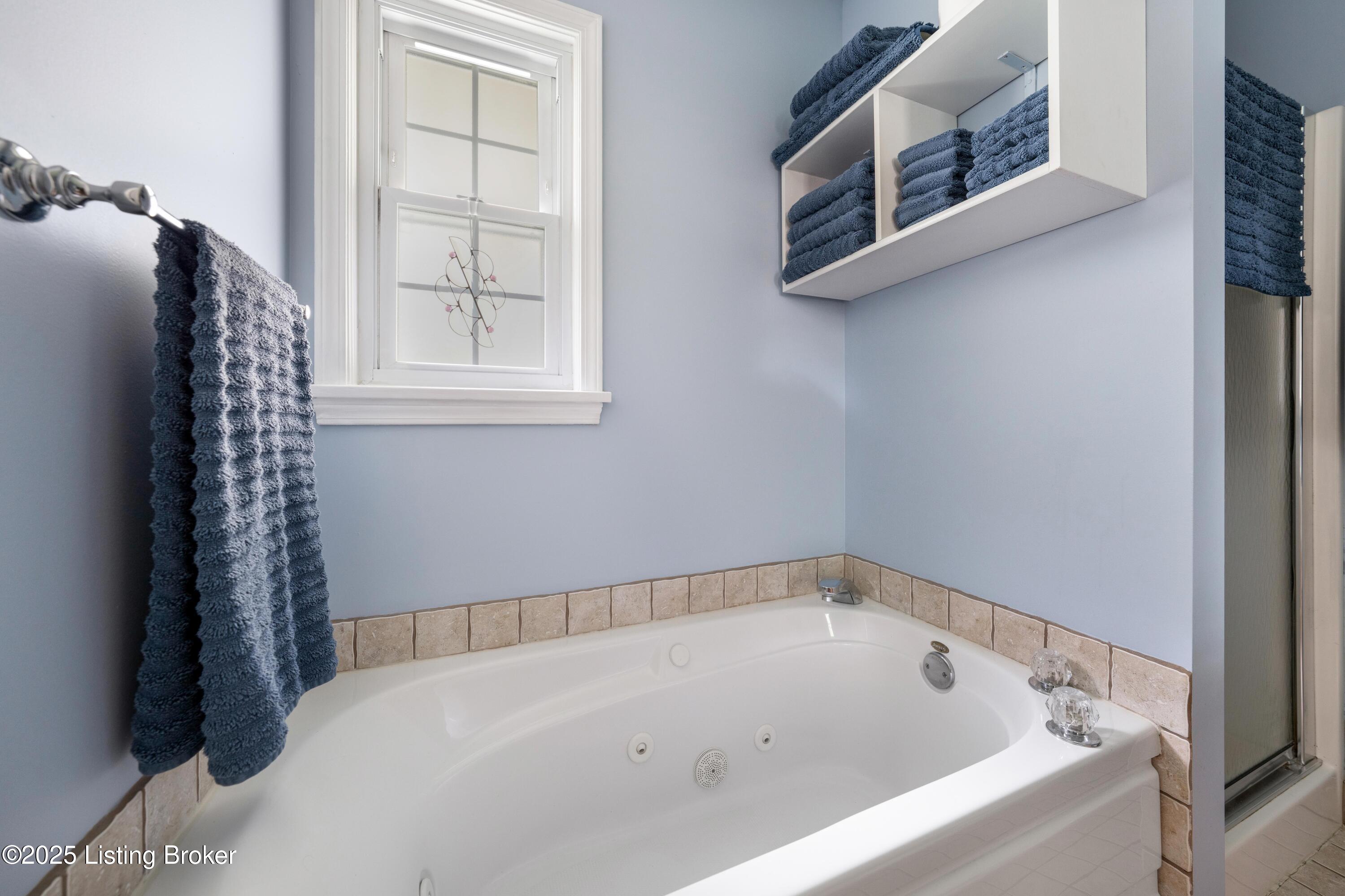 3403 Hastings Cir