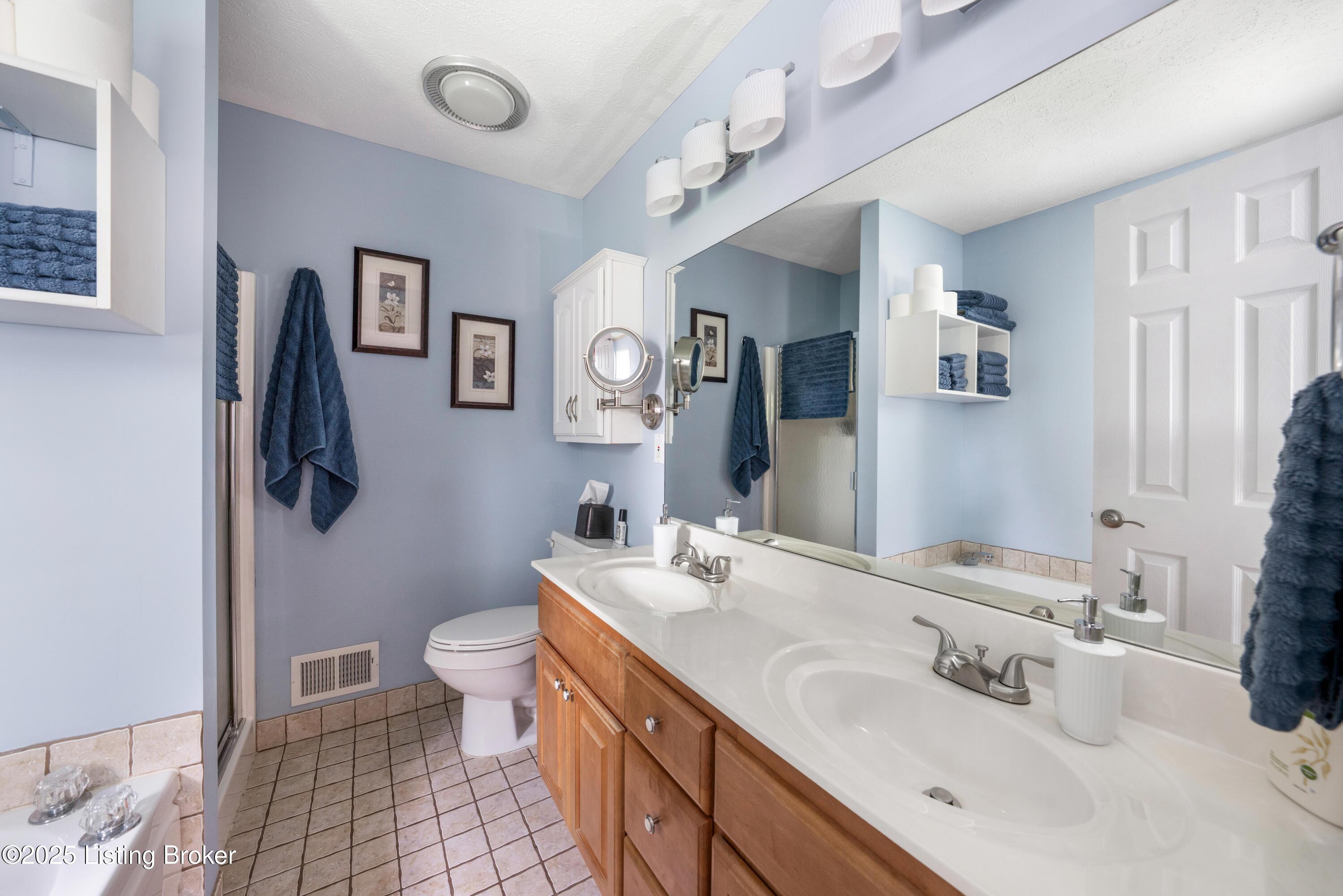 3403 Hastings Cir