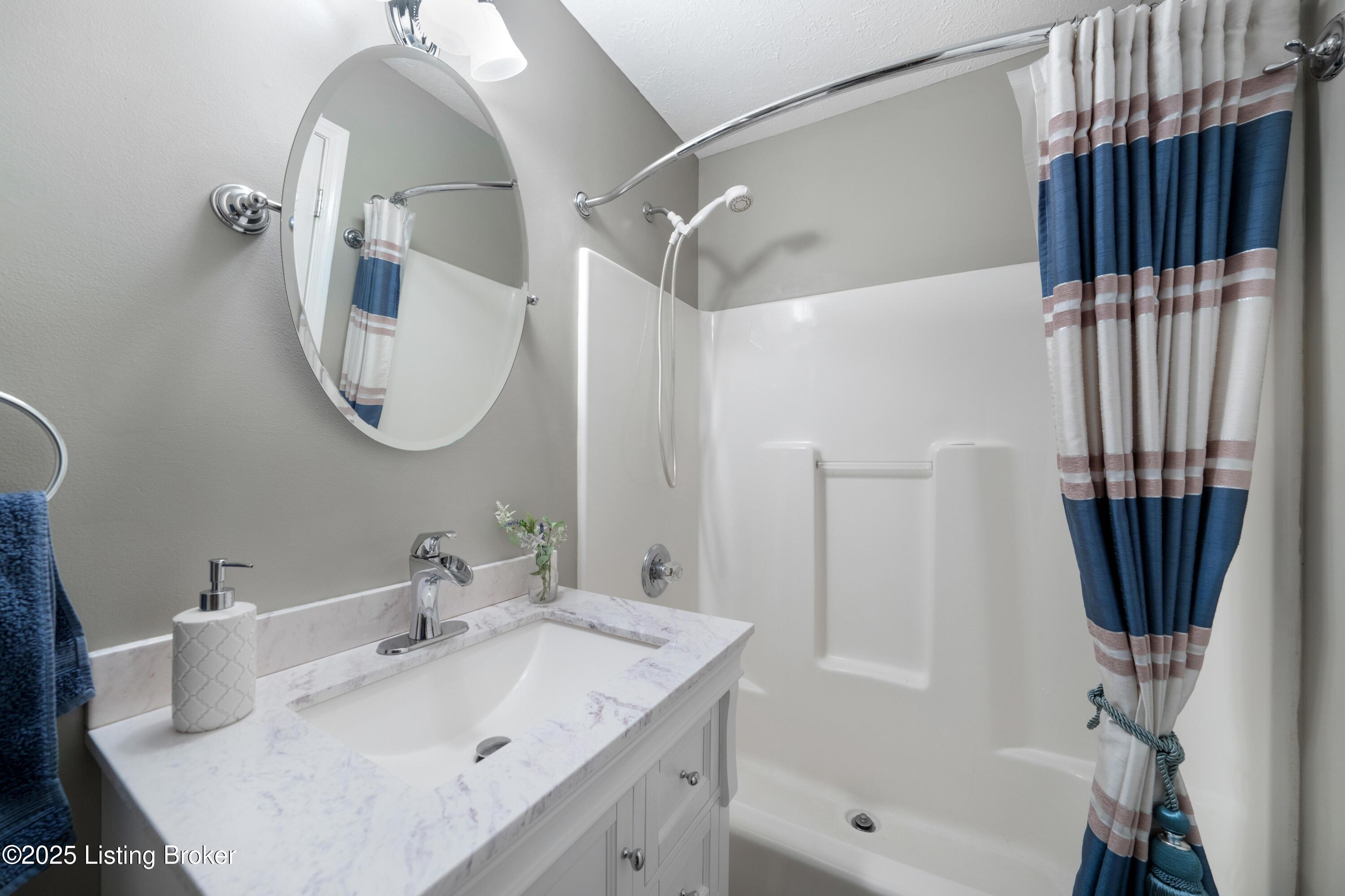 3403 Hastings Cir